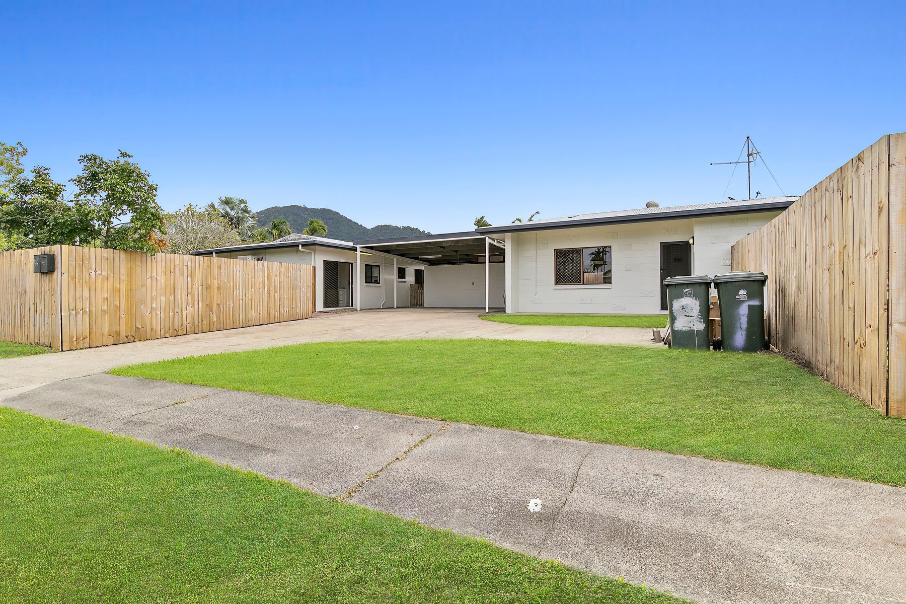 2-bedroom unit at 2 1 SEARY CLOSE, WHITFIELD QLD 4870, Cairns, Queensland