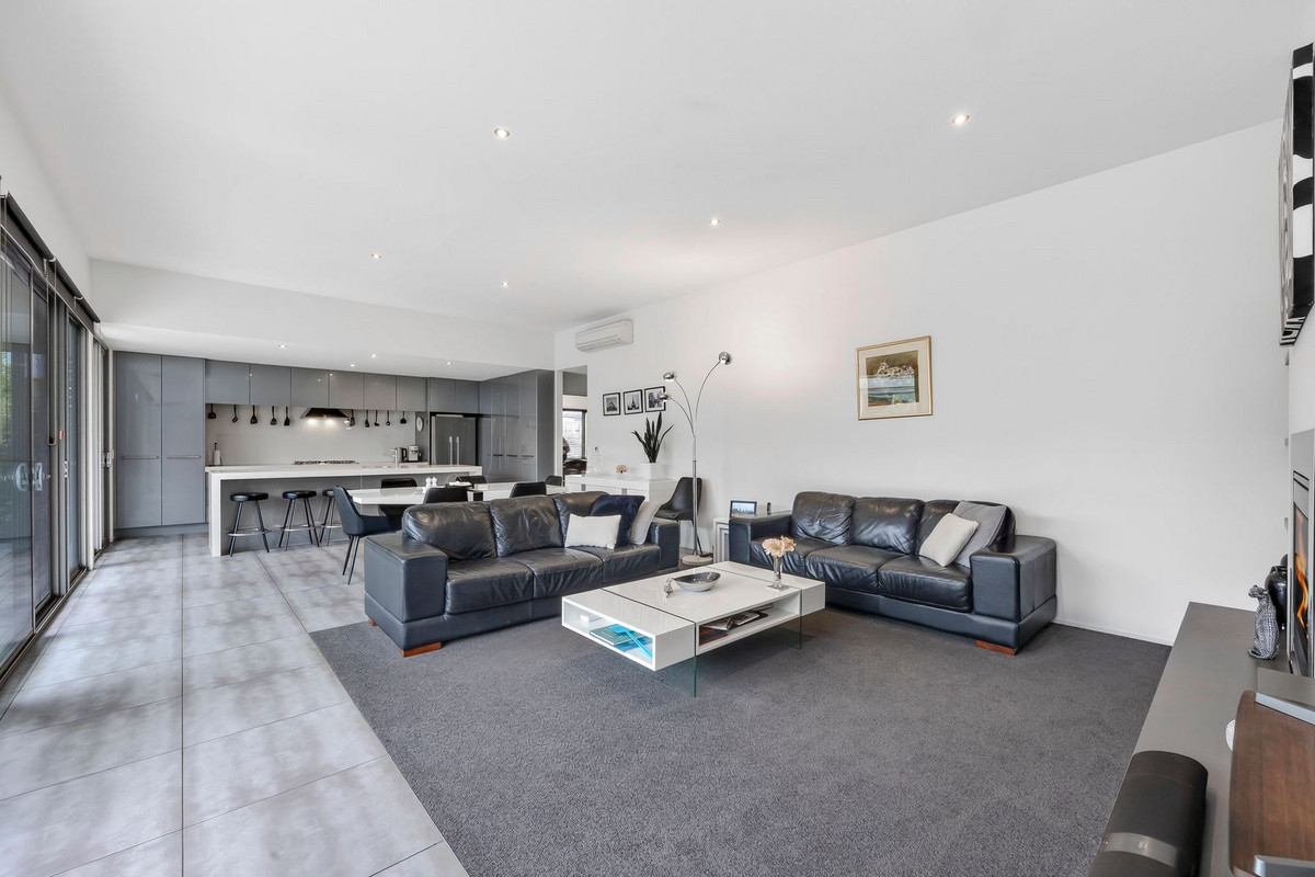 14 HEADLAND DRIVE, Torquay VIC 3228 - Image 6