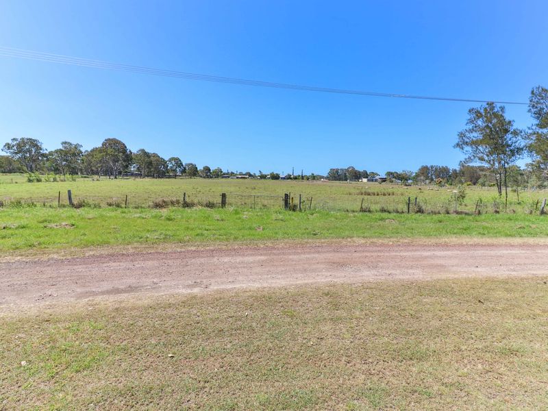 6 Shore Road East, Urangan, Qld, 4655 - Image 4