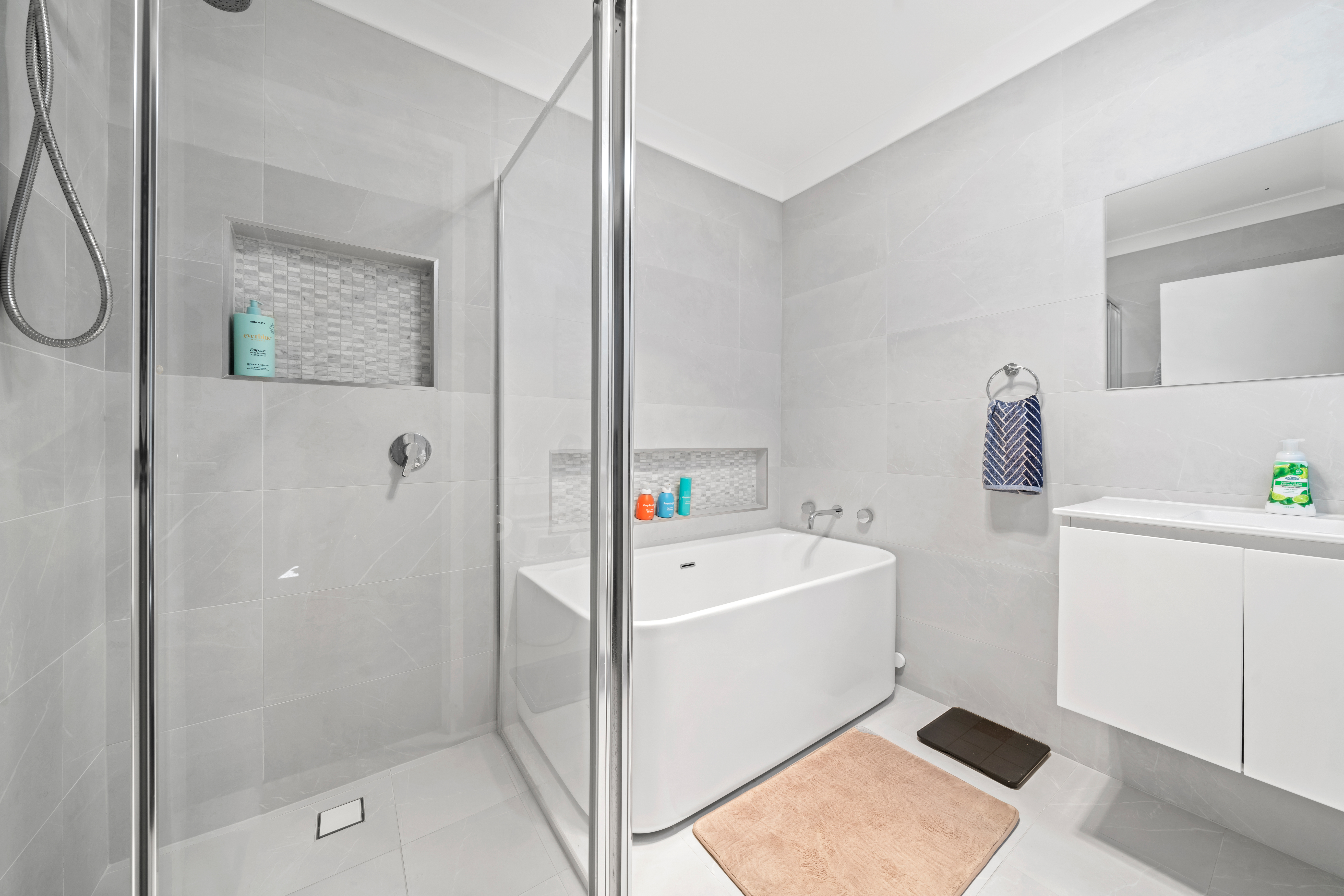 4-bedroom house at 14 Seawind Terrace, Berkeley Vale, NSW 2261, , New South Wales