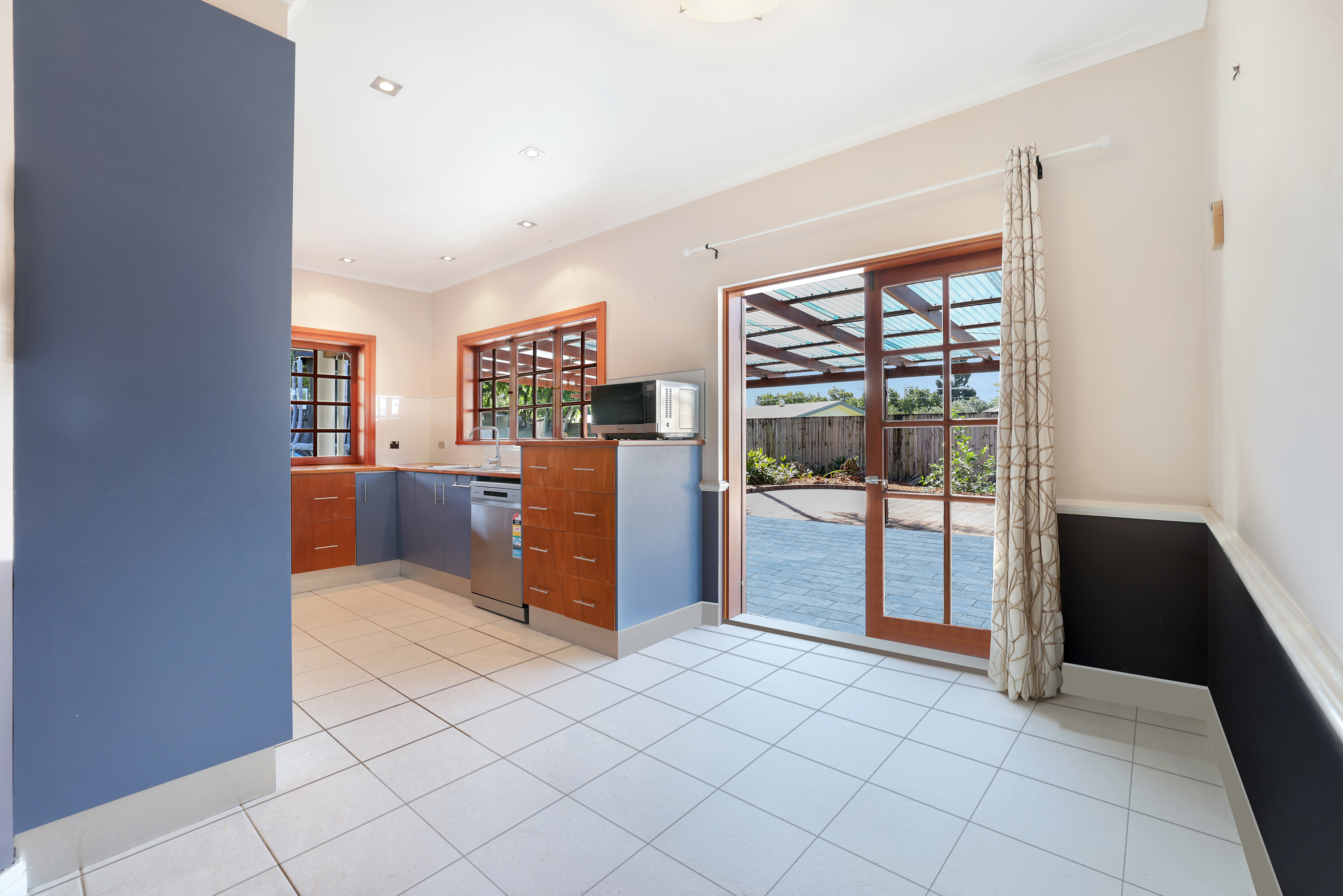 8 MATILDA CLOSE, Woree QLD 4868 - Image 4