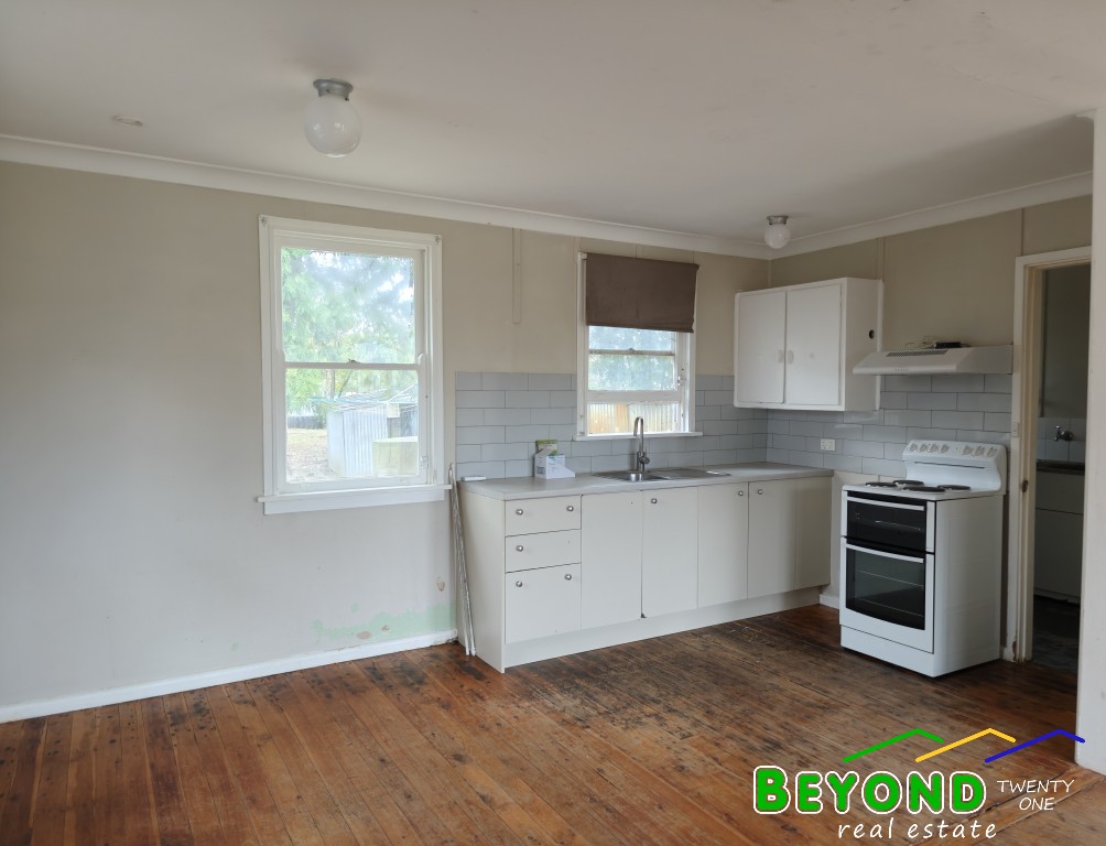 10 Greene Avenue, Coonamble, NSW 2829 - Image 2