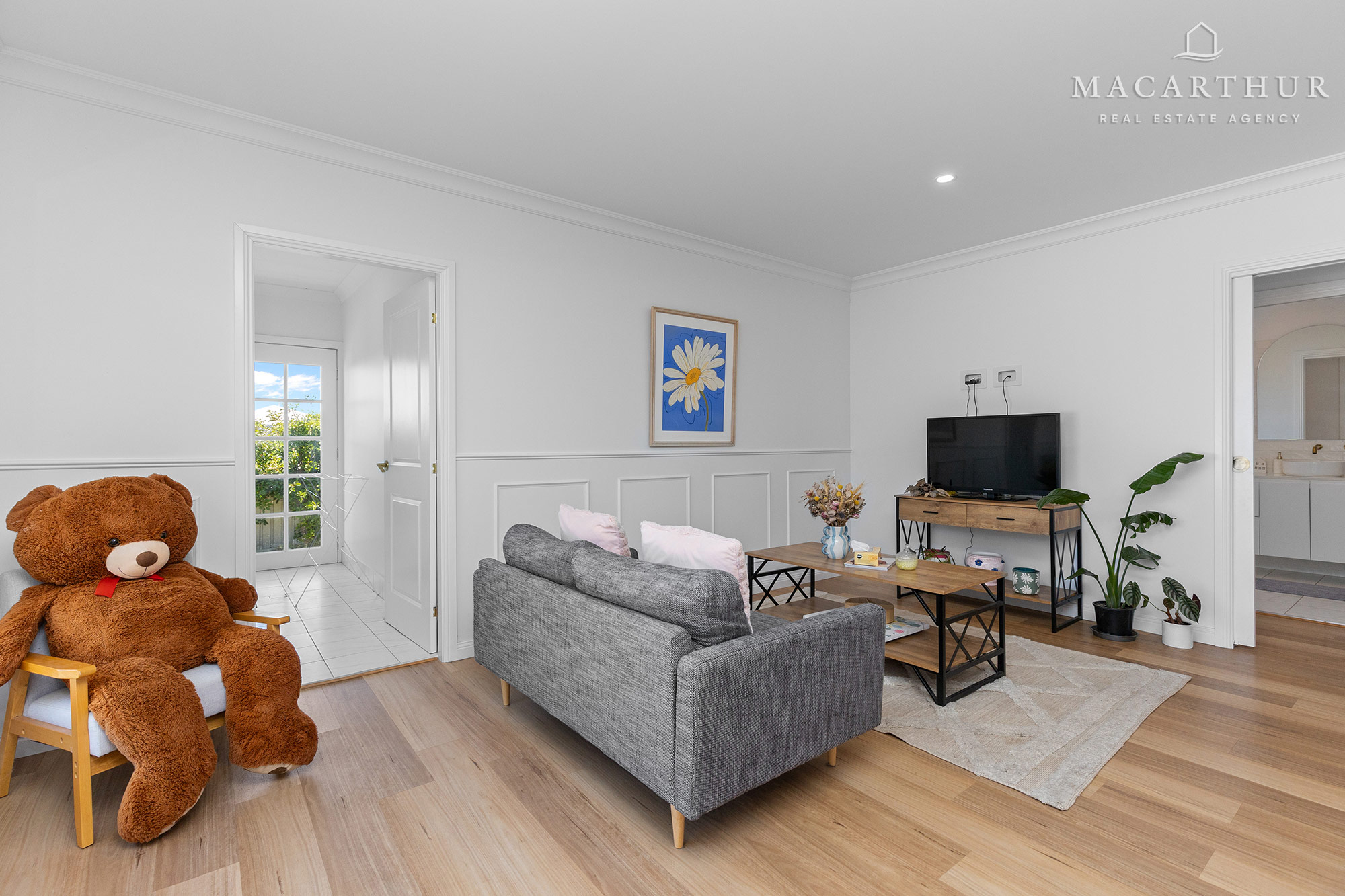 68 JUMBUCK DRIVE, Gobbagombalin NSW 2650 - Image 8