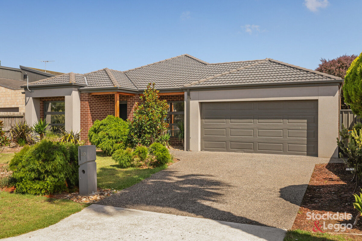 20 Irving Road, Cowes, VIC 3922 - Image 1