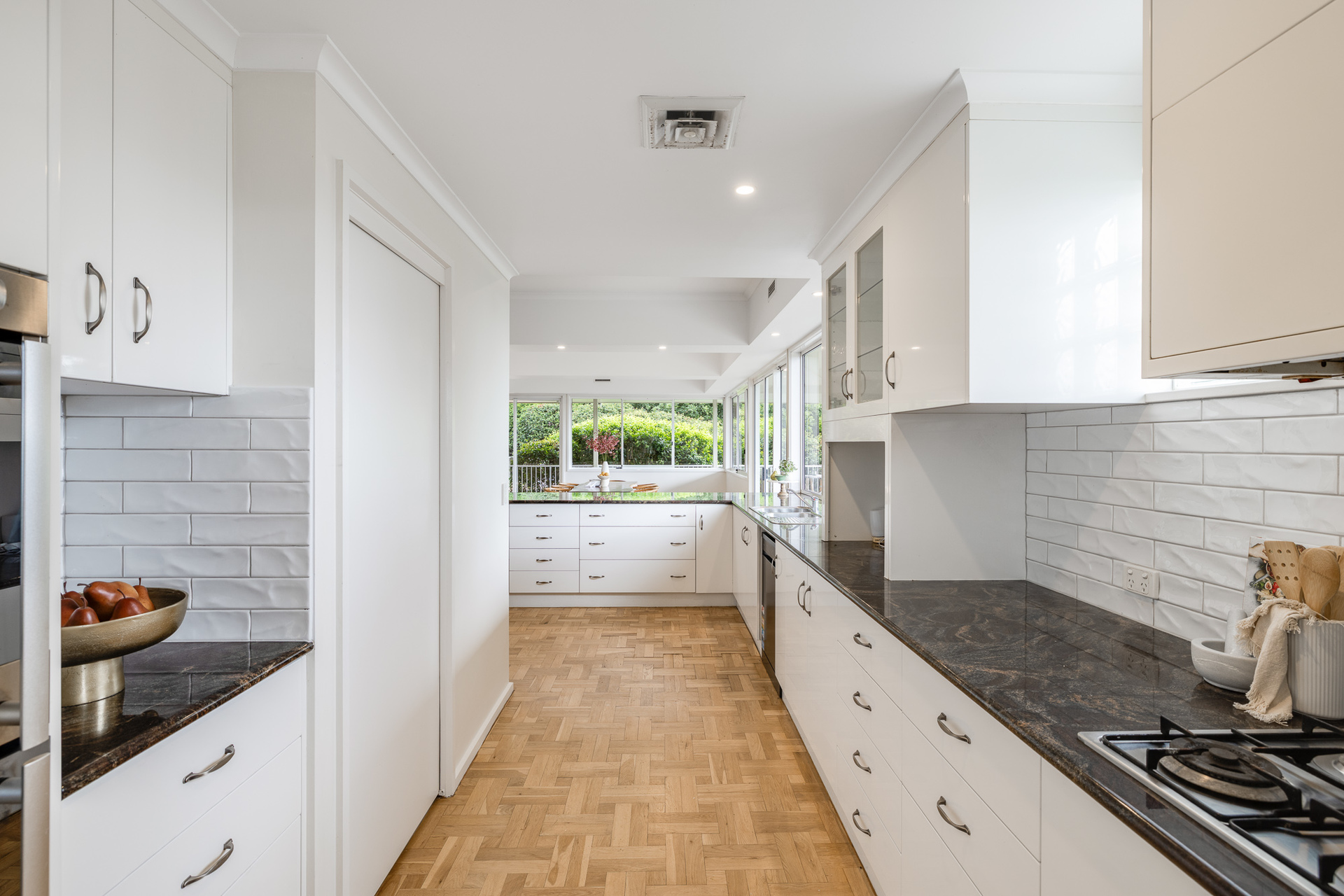 7-bedroom house at 7 Curzon Street, Mount Lofty, QLD 4350, , Queensland