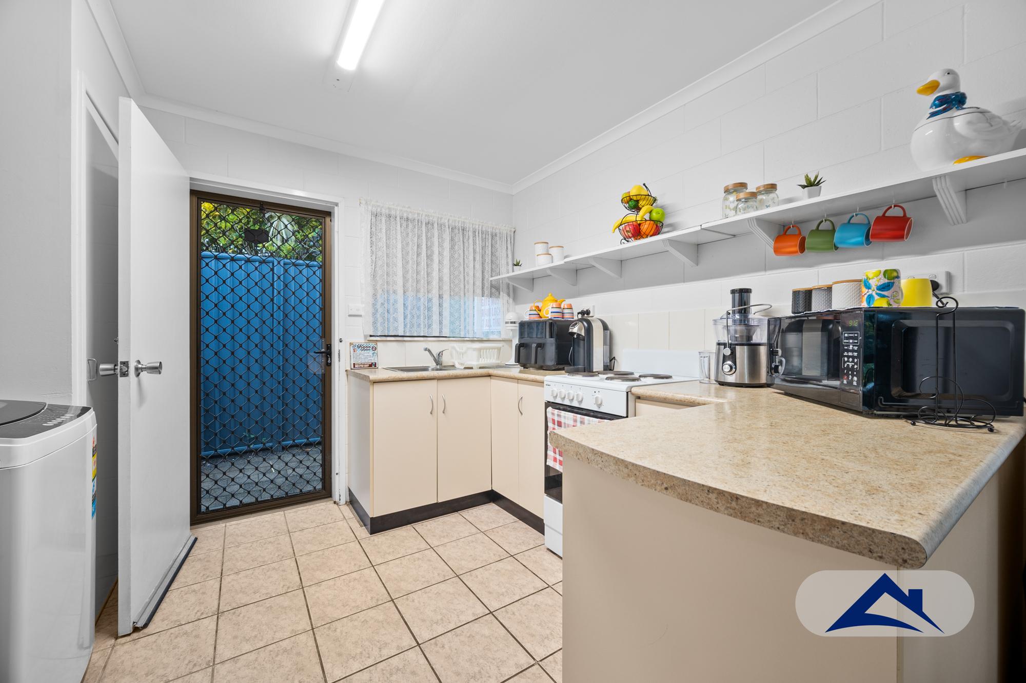 UNIT 1 21 MINTARO CRESCENT, Woree QLD 4868 - Image 6