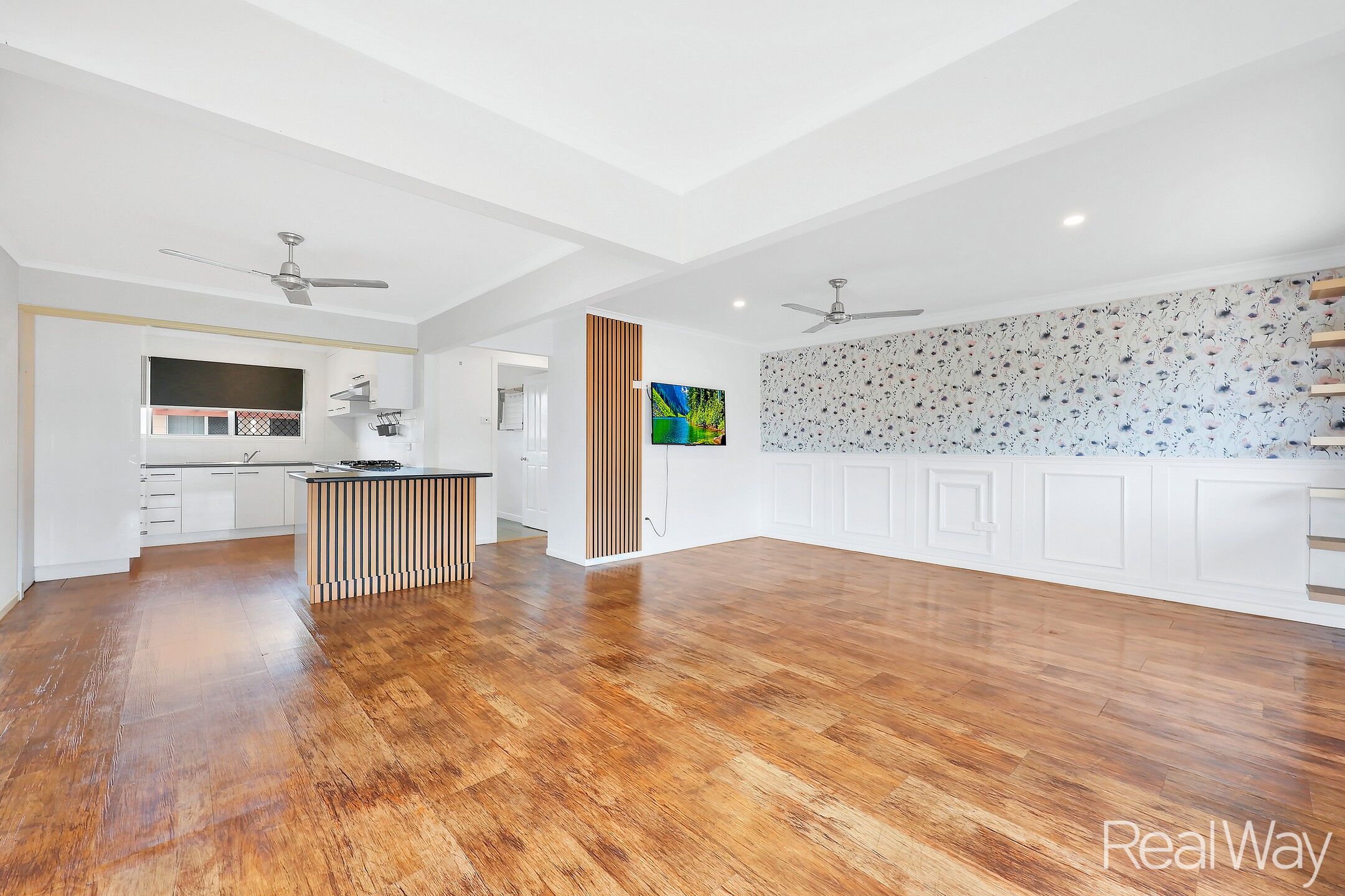 13 BULLPITT STREET, Avenell Heights QLD 4670 - Image 10