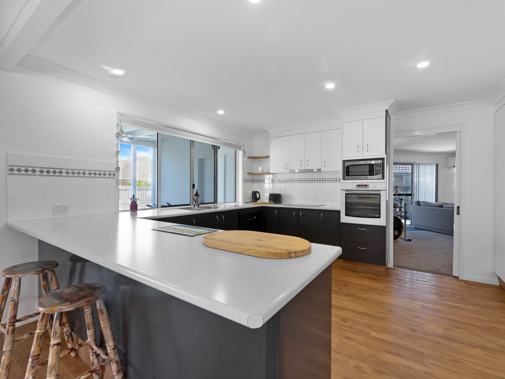 24 SKINNER CRESCENT, Urangan QLD 4655 - Image 6