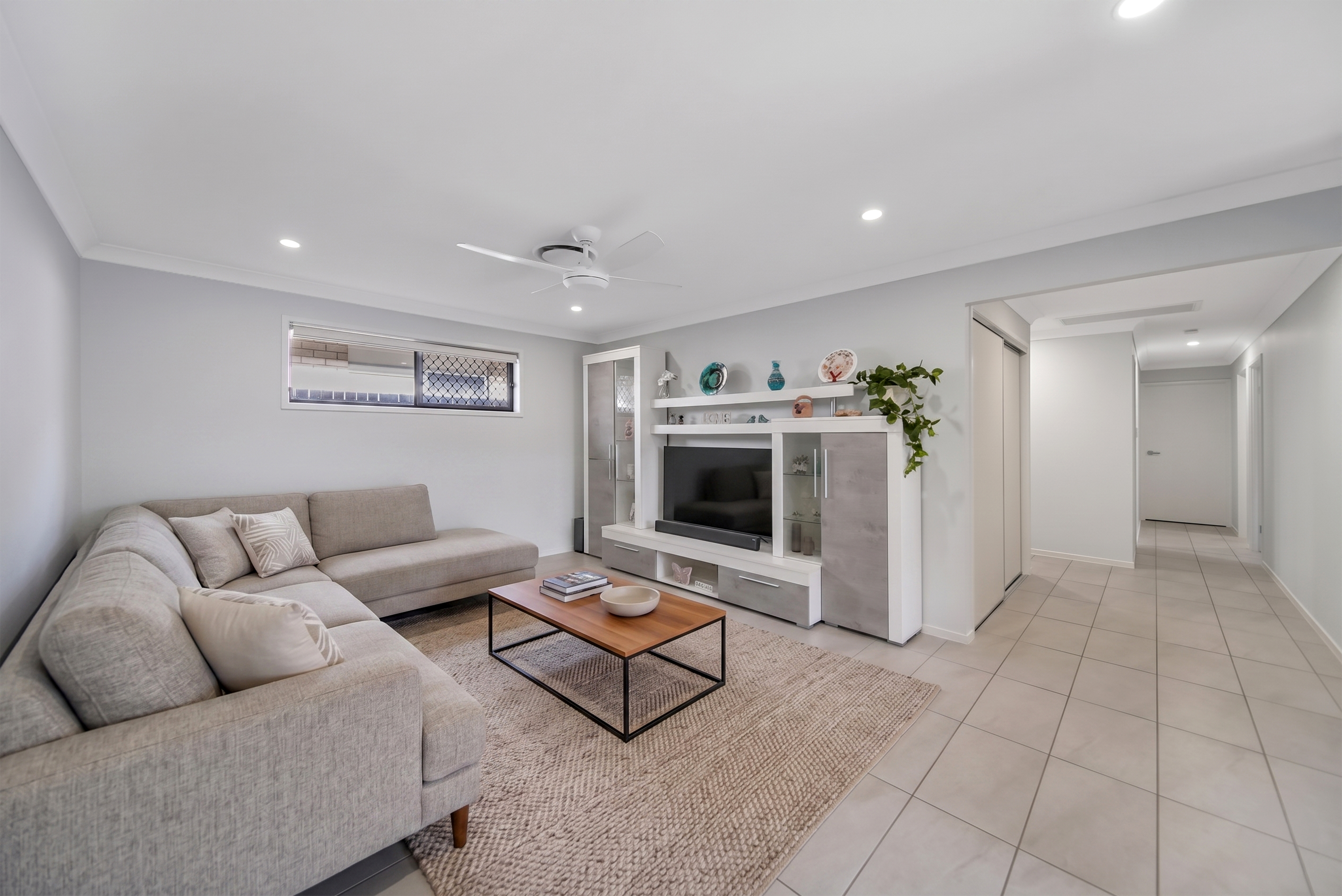14 RHONE DRIVE, Holmview QLD 4207 - Image 8