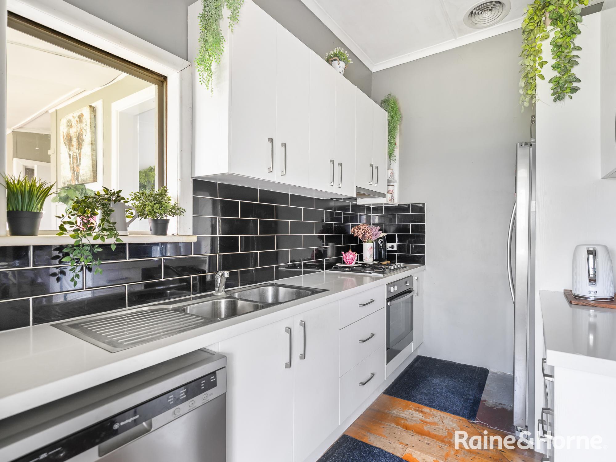 3-bedroom house at 112 Peel Street, Bathurst, NSW 2795, Bathurst, New South Wales