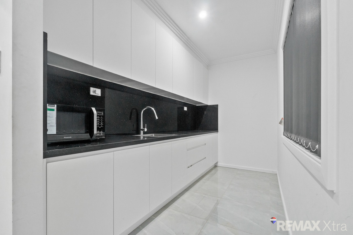 8-bedroom house at 20 Agrafe Place, Minchinbury, NSW 2770, Blacktown, New South Wales