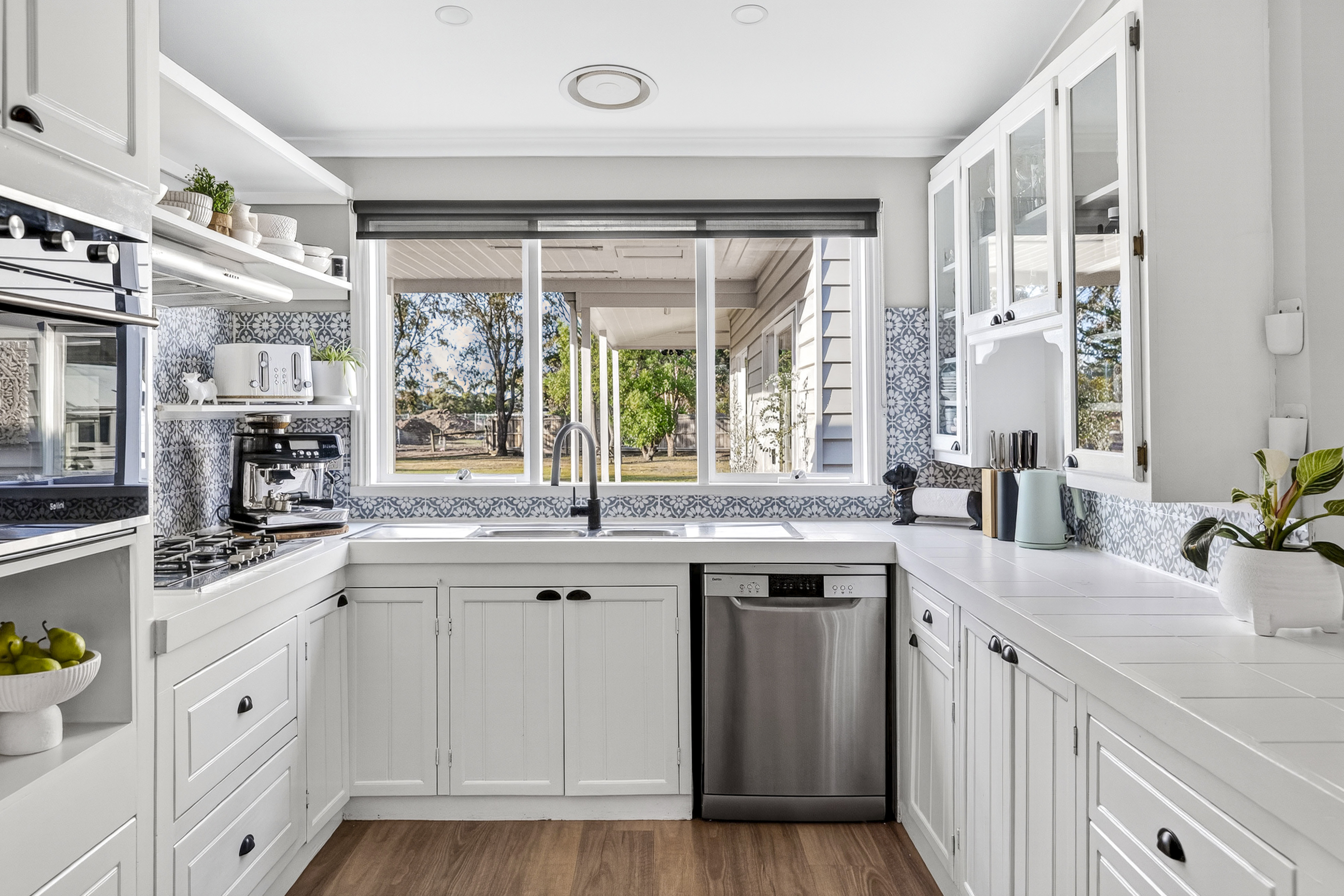 21-23 BARRABOOL CRESCENT, Leopold VIC 3224 - Image 10