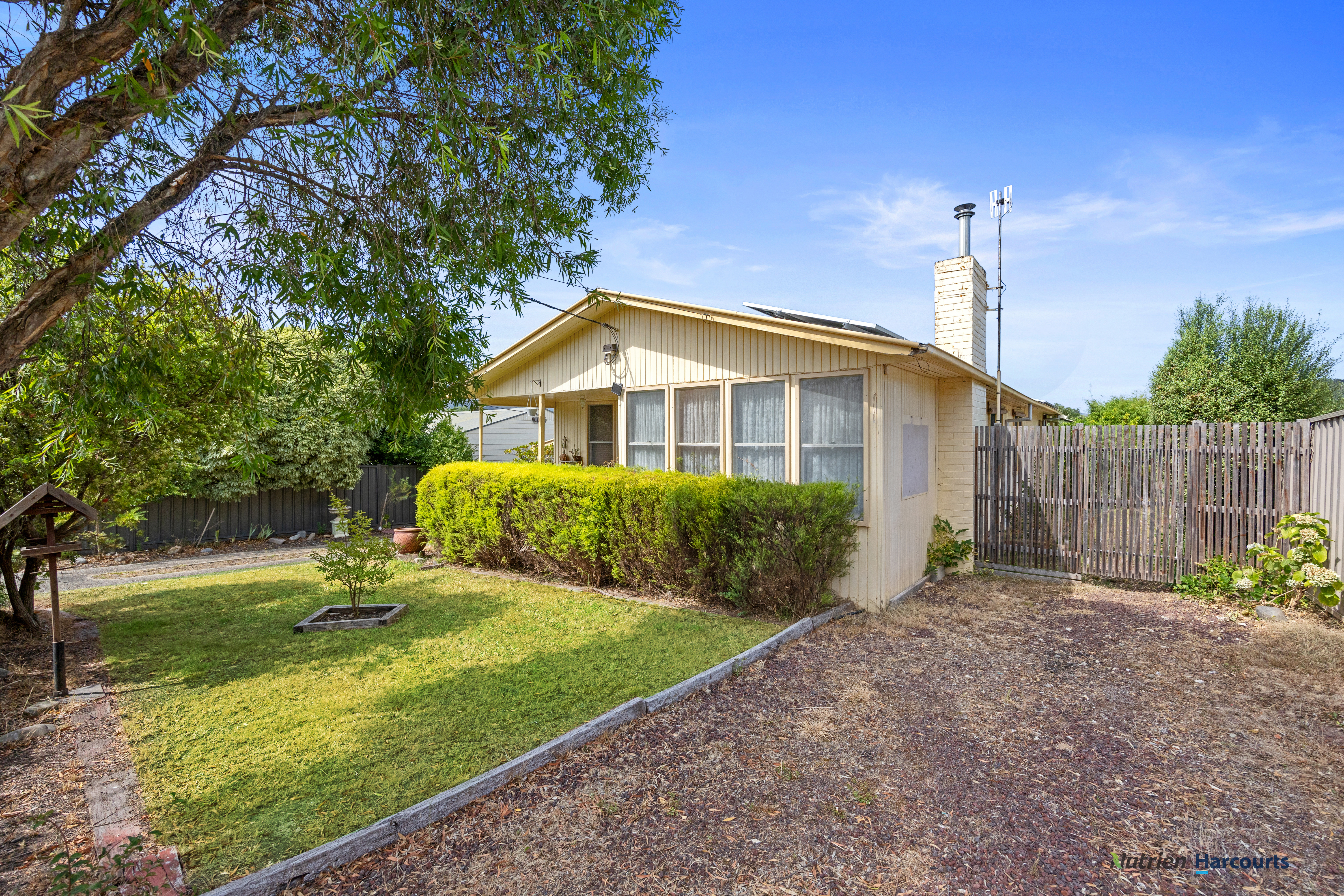 3-bedroom house at 15 Eighth Street, Eildon, VIC 3713, Murrindindi, Victoria