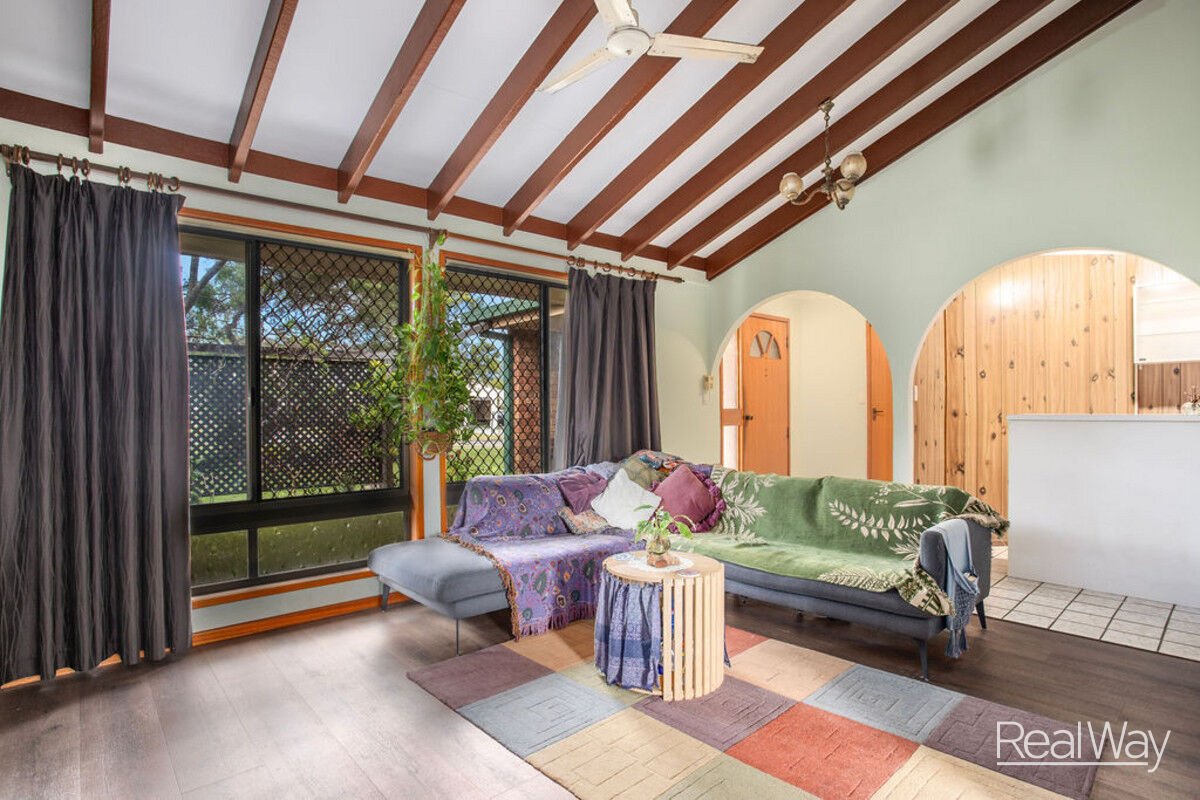 1 IRONBARK CRESCENT, Camira QLD 4300 - Image 5