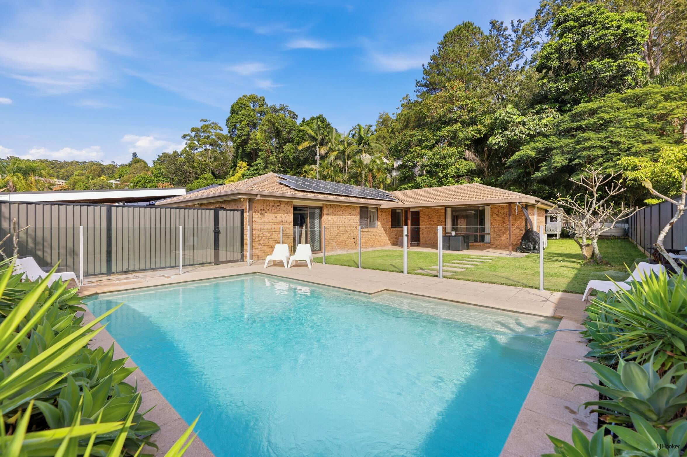 31 CLIVES CIRCUIT, Currumbin Waters QLD 4223 - Image 2