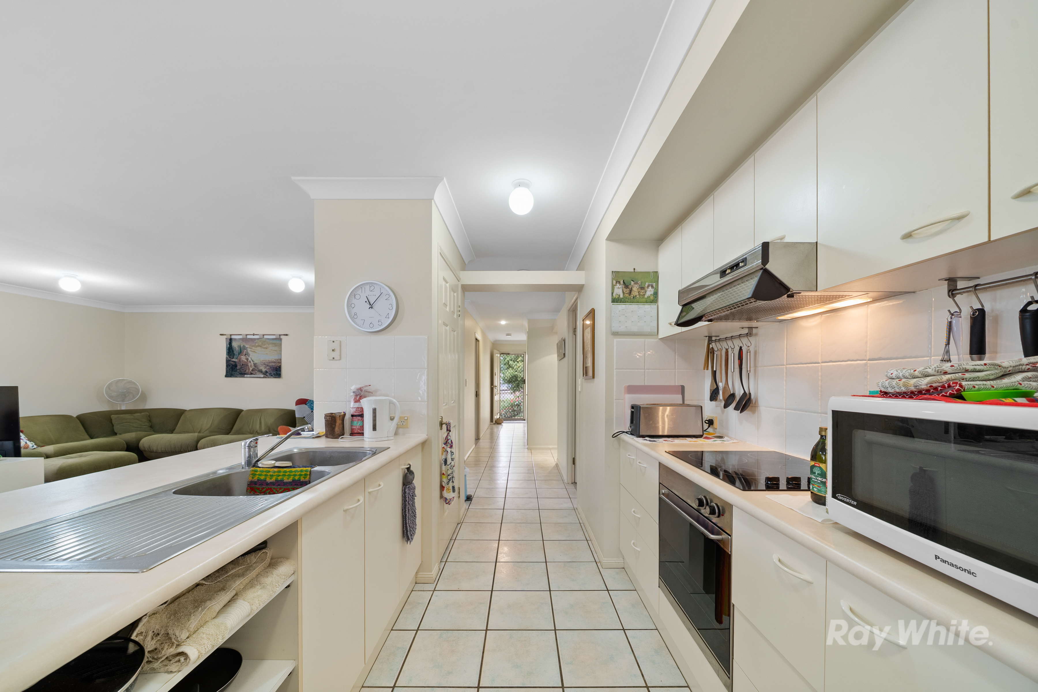 10 KIEWA PLACE, Kuraby QLD 4112 - Image 8