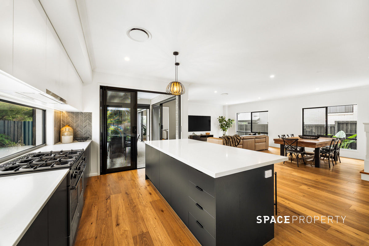 34 SUNDOWN CIRCUIT, Upper Kedron QLD 4055 - Image 5