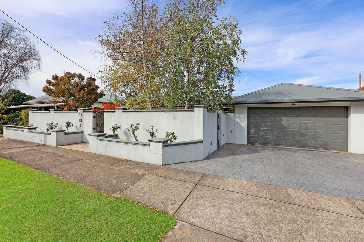 24 Chaucer Street, Hamilton, VIC 3300 - Image 2