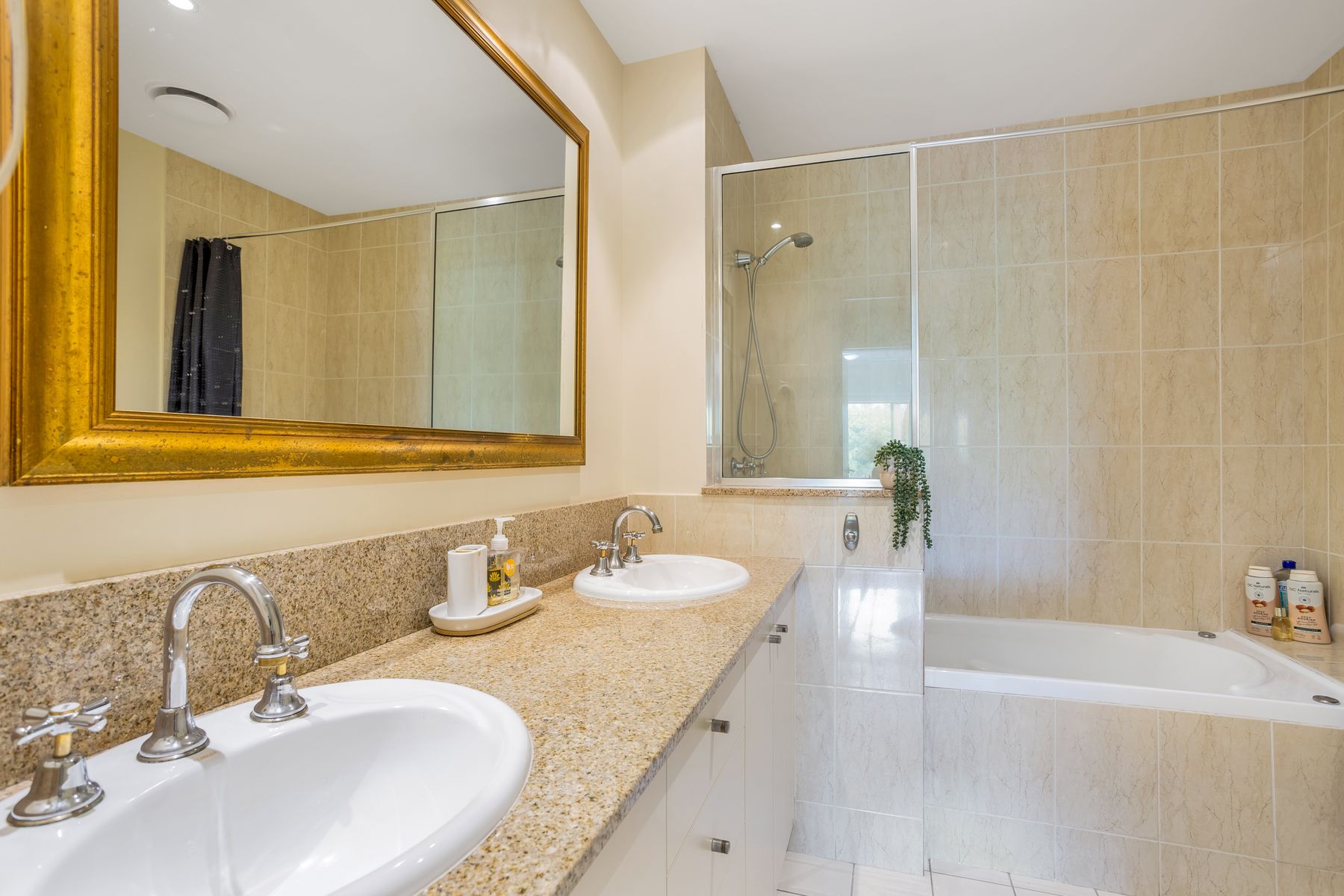 1807/2-10 Greenslopes Street, Cairns North, Qld, 4870 - Image 5