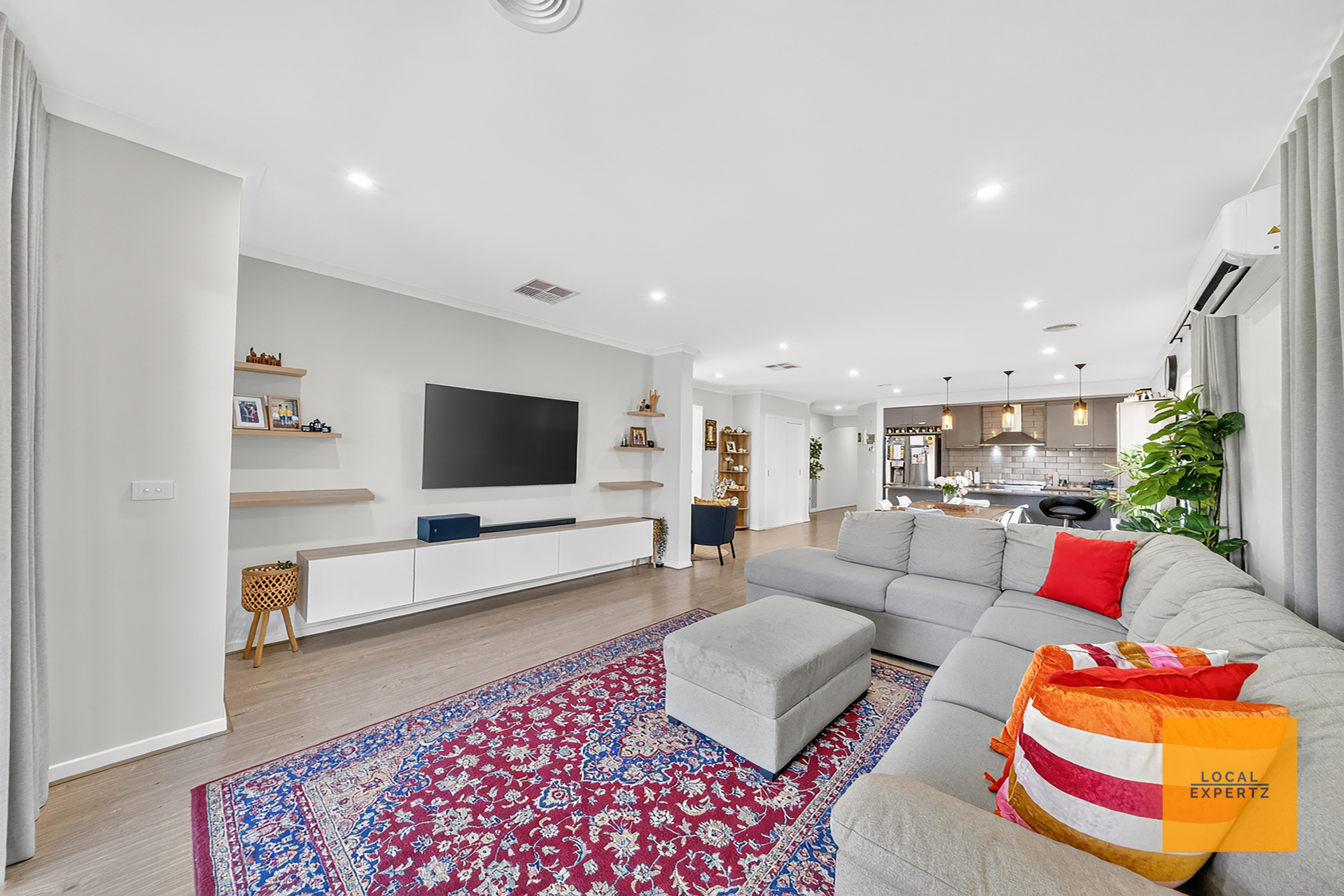 4-bedroom house at 33 WALTON STREET, Melton South VIC 3338, Melton, Victoria