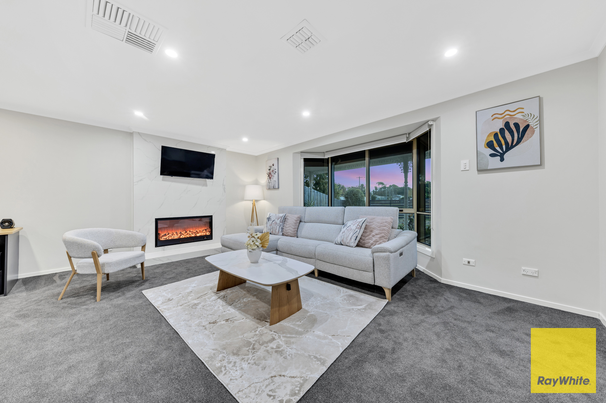 18 TOWNVILLE CRESCENT, Hoppers Crossing VIC 3029 - Image 6