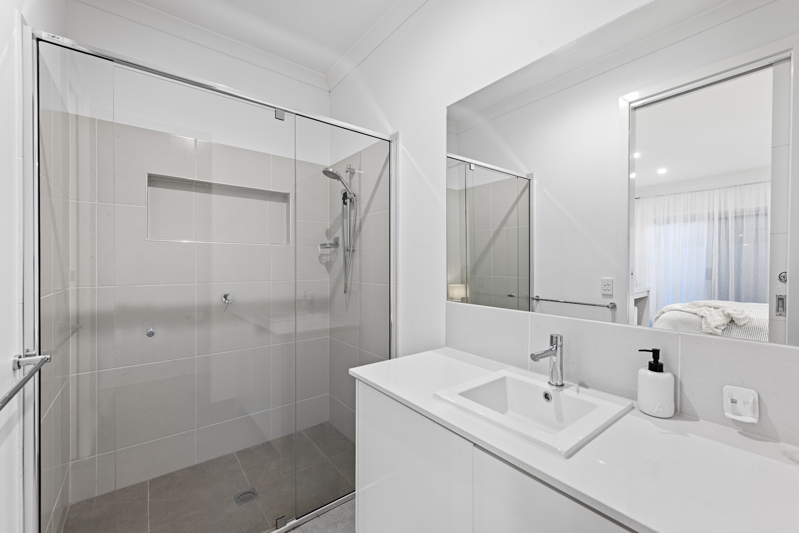 6-bedroom house at 8 Sugarloaf Grove, Werribee, VIC 3030, Wyndham, Victoria