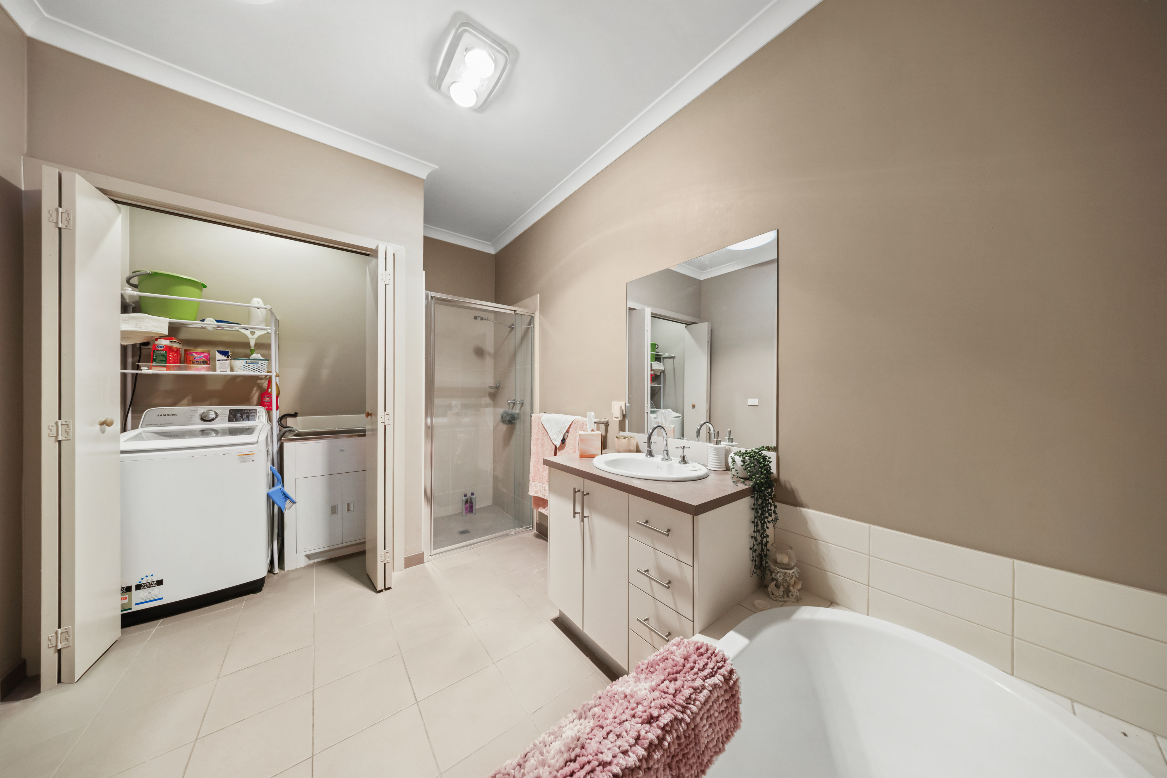 2-bedroom unit at 529 Raymond Street, Sale, VIC 3850, Wellington, Victoria