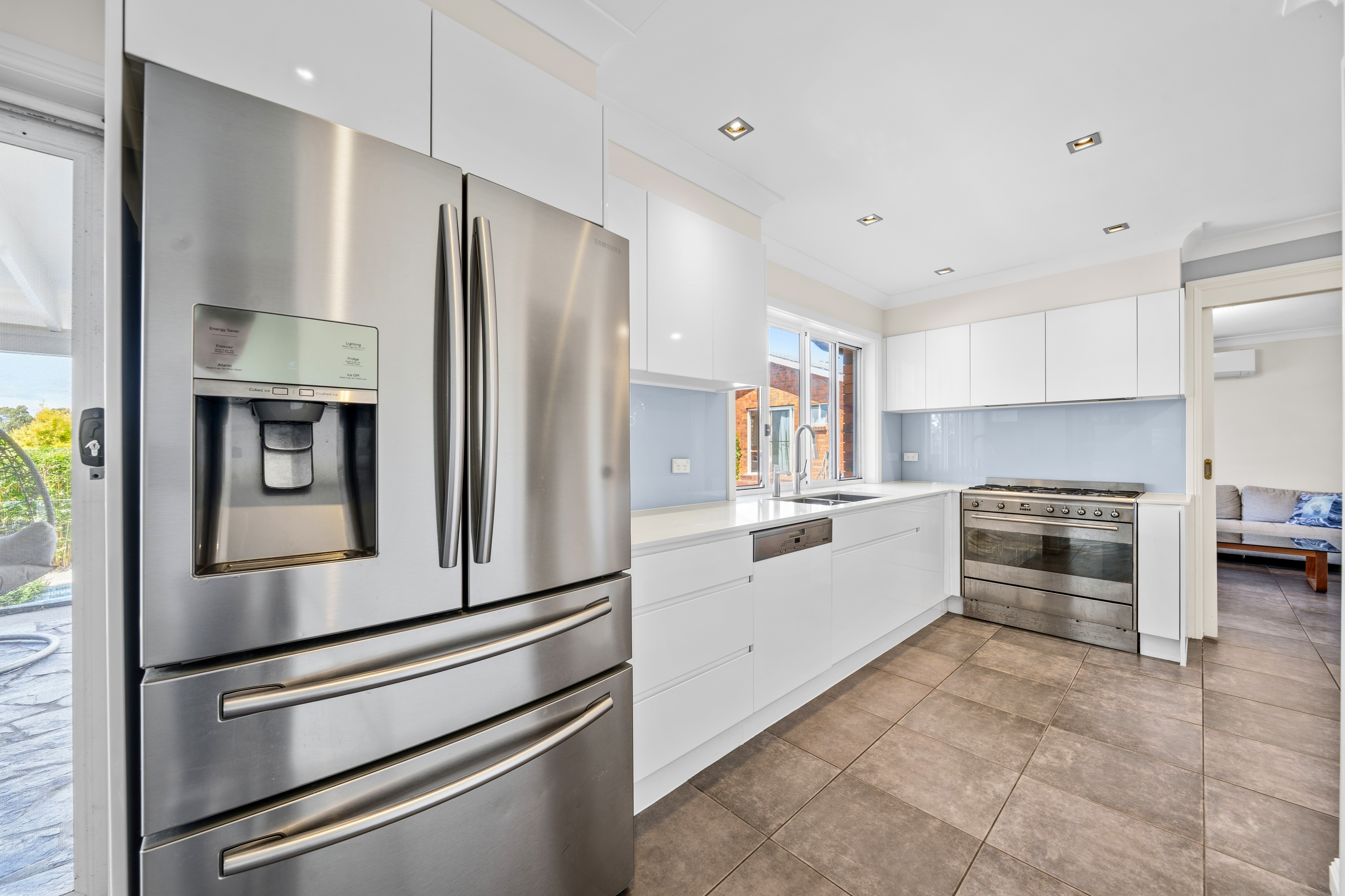 9 PENAMBER COURT, Benowa QLD 4217 - Image 9