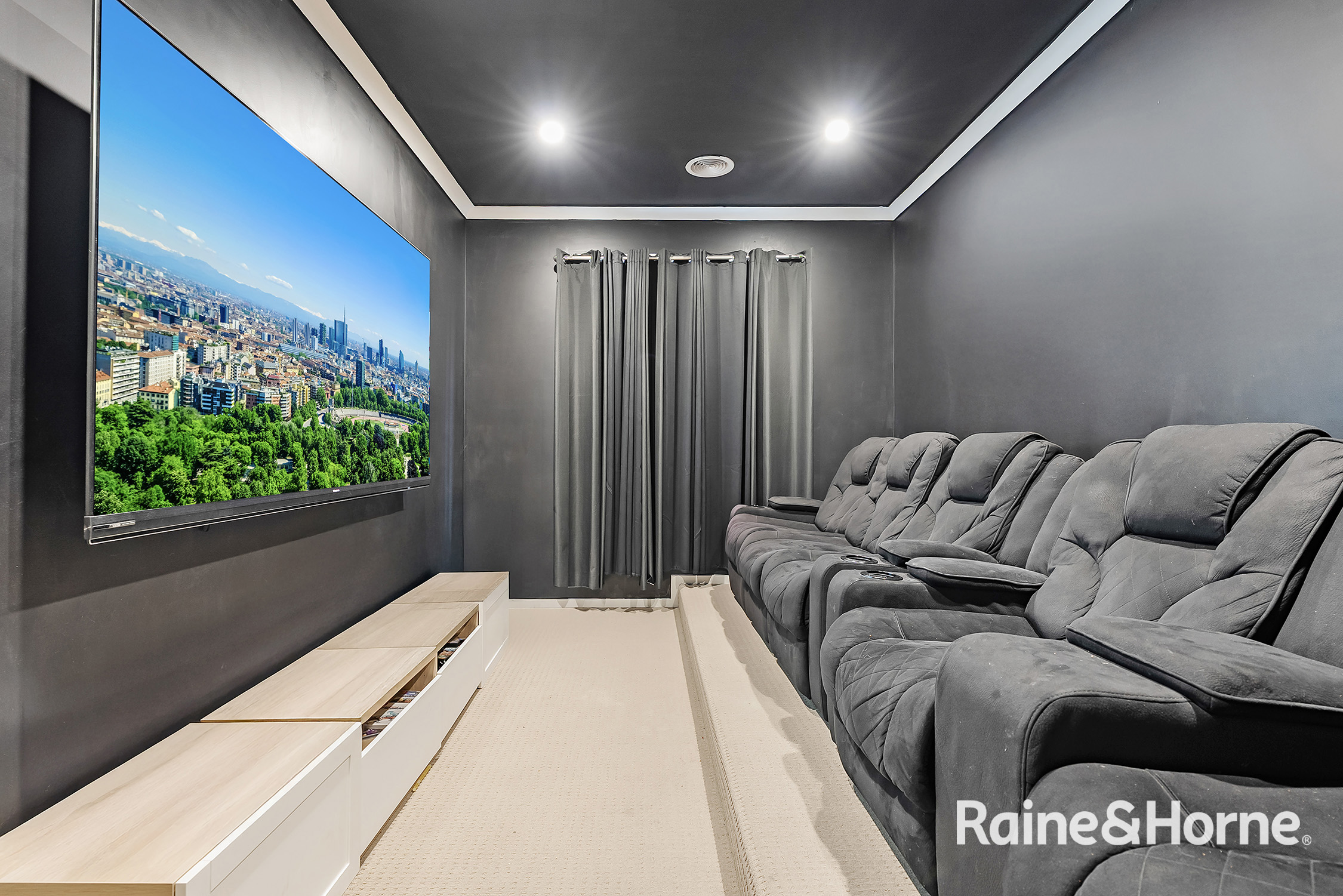 85 Dexter Crescent, Clyde North, VIC 3978 - Image 9