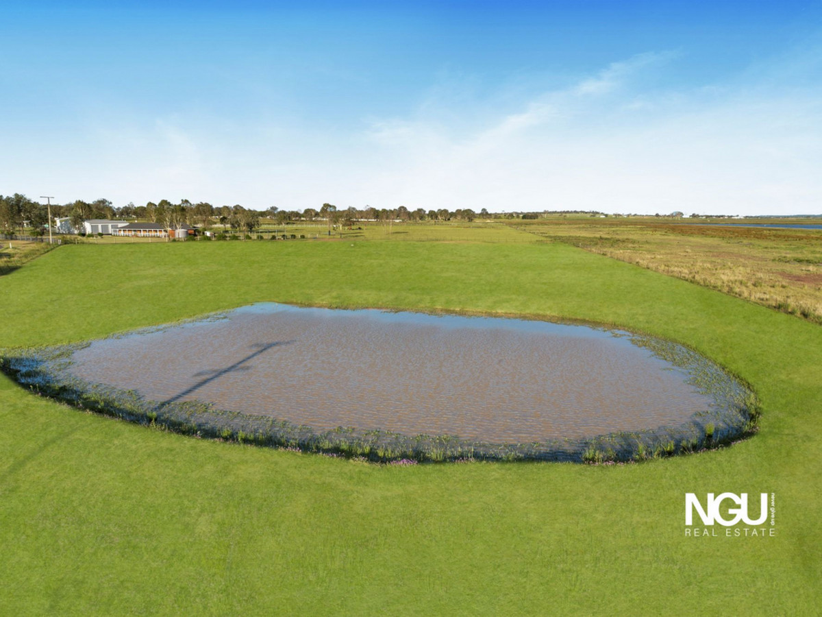 5-bedroom house at 10 Jimba Road, Lockyer Waters, QLD 4311, Lockyer Valley, Queensland