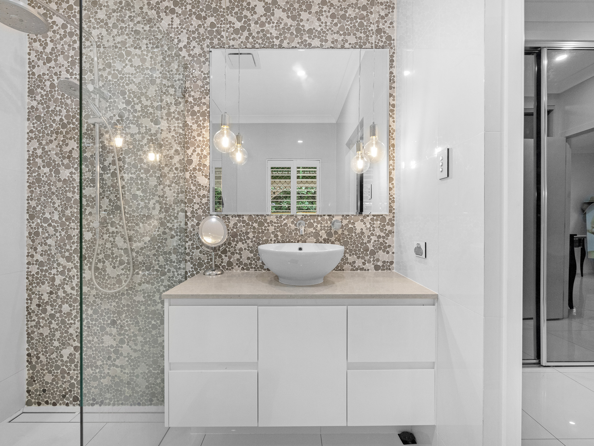 218 DENMANS CAMP ROAD, Wondunna QLD 4655 - Image 10