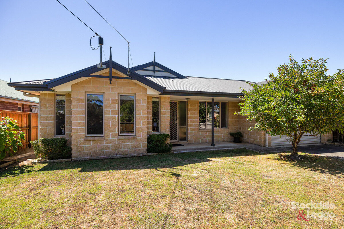 22 Plover Street, Cowes, VIC 3922 - Image 1