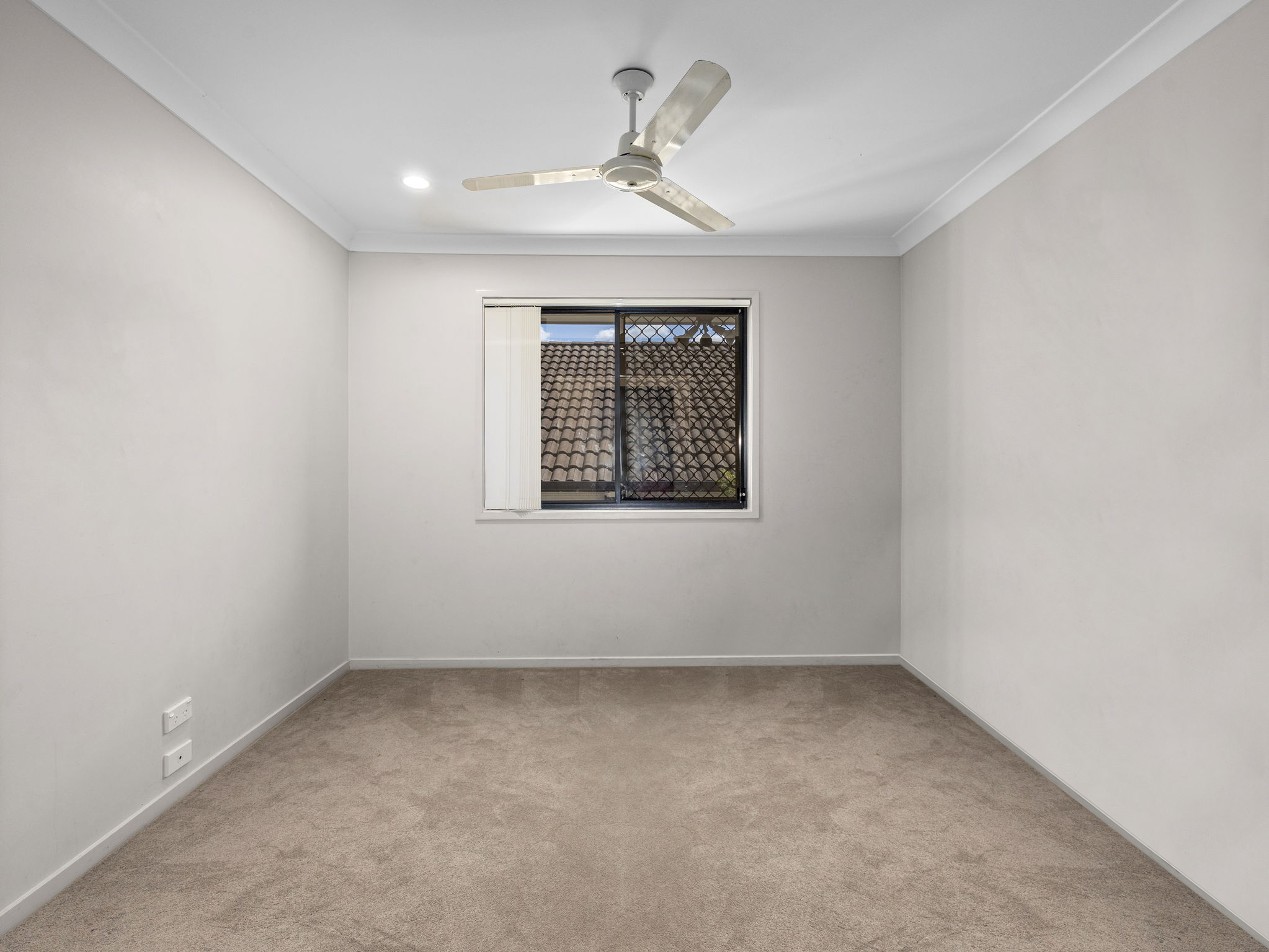 8 HYDE AVENUE, Springfield Lakes QLD 4300 - Image 5