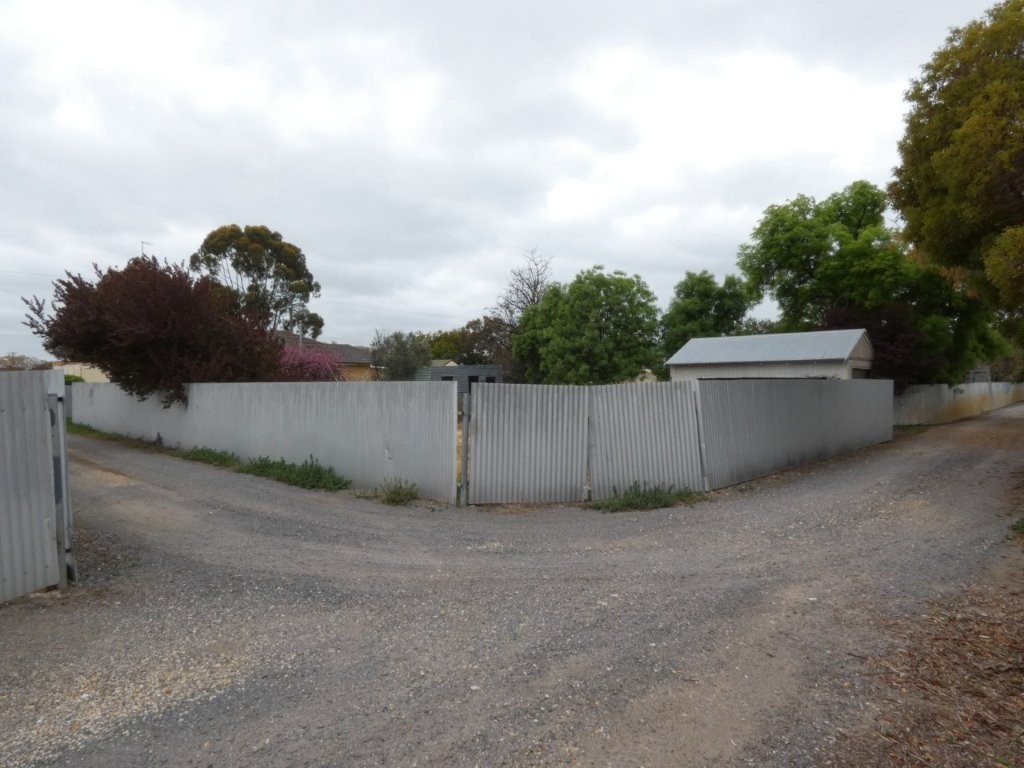 5-bedroom house at 43 Devereux Street, Warracknabeal, VIC 3393, Yarriambiack, Victoria
