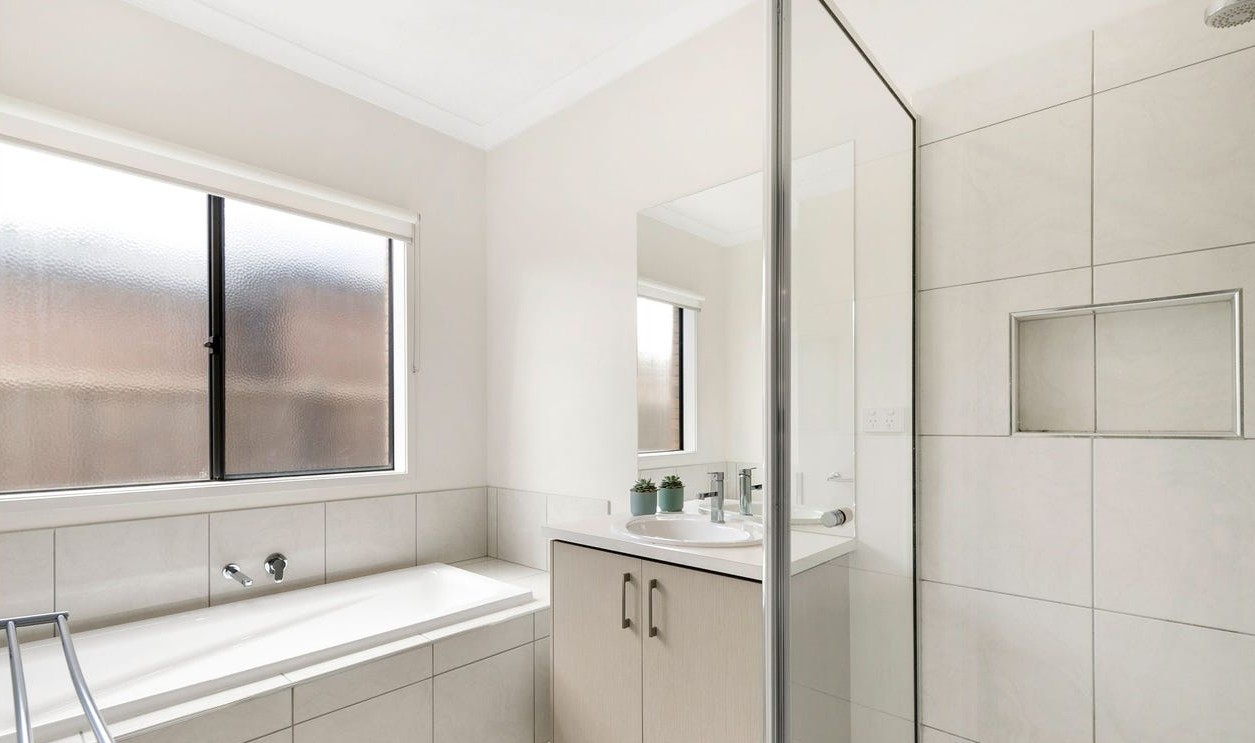 8 Eaton Road, Mount Duneed, VIC 3217 - Image 5