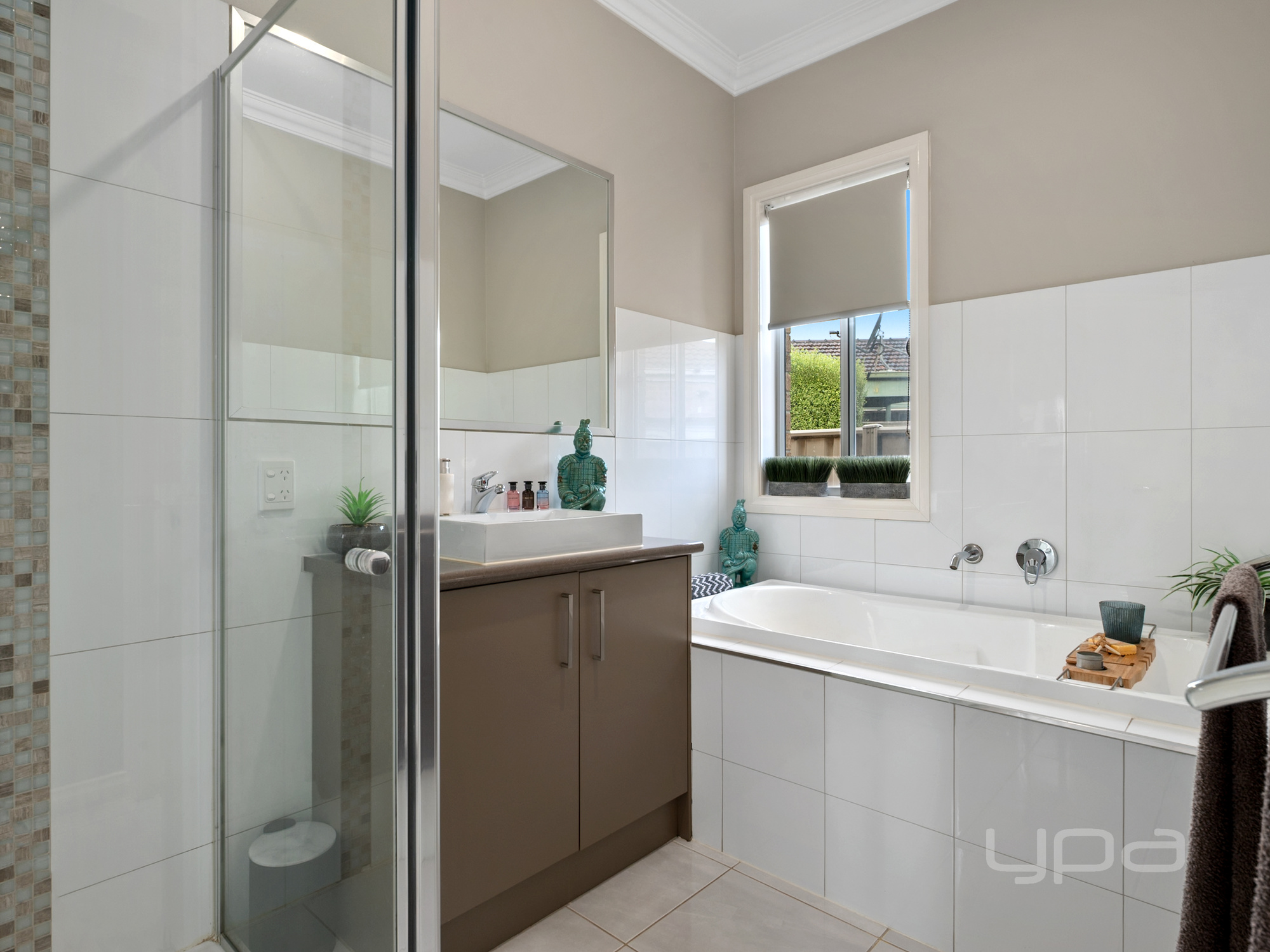 UNIT 2 11 KINGSFORD AVENUE, Melton South VIC 3338 - Image 8