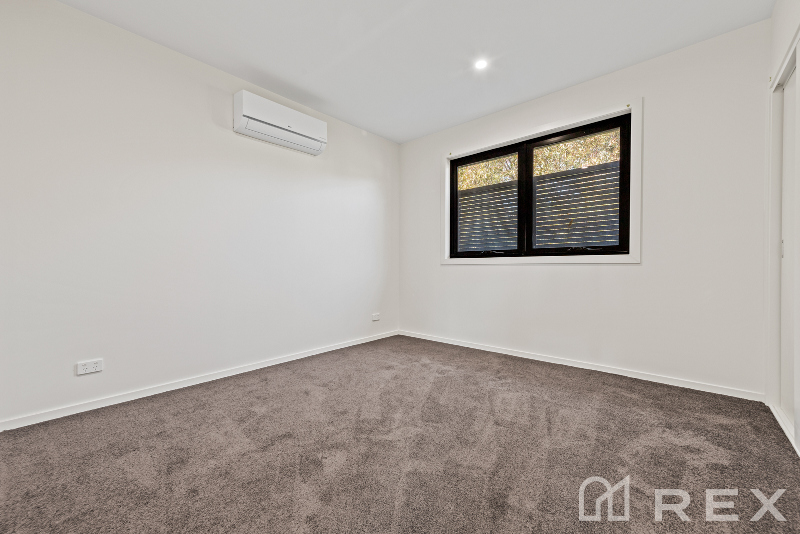 3-bedroom unit at 9 Shan Place, Hampton Park, VIC 3976, Casey, Victoria