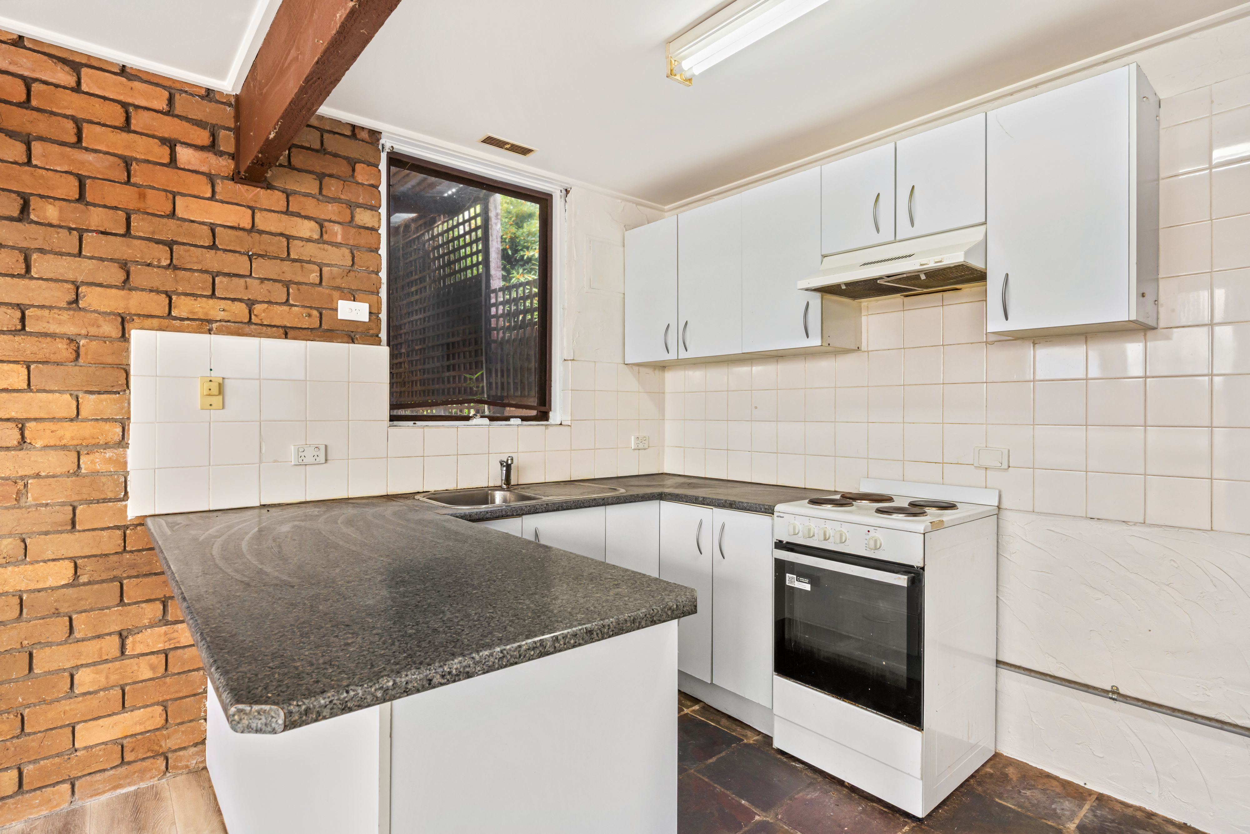 1-bedroom unit at 16 495 RAYMOND STREET, SALE VIC 3850, Wellington, Victoria