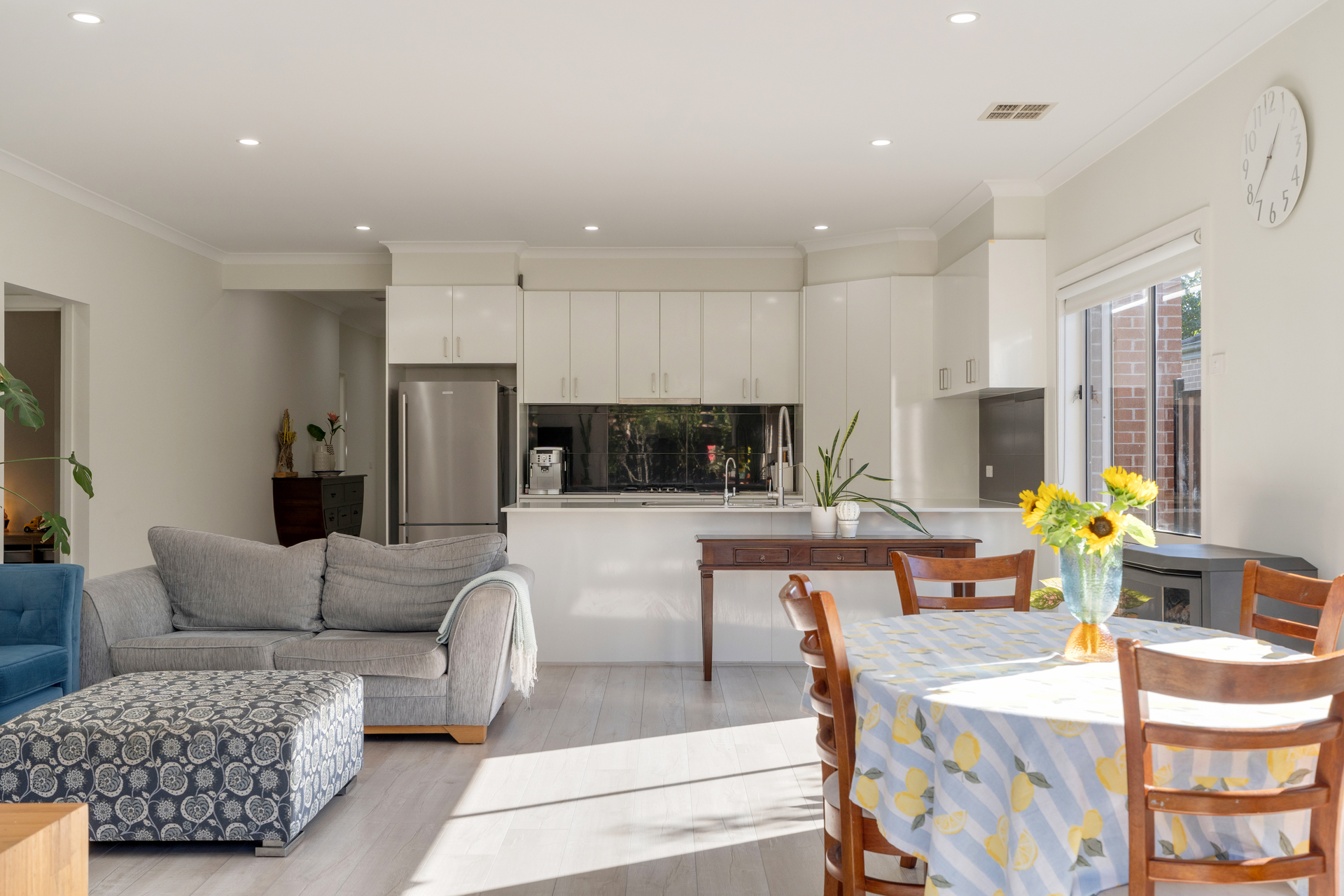 31 LOUDON CIRCUIT, Craigieburn VIC 3064 - Image 6