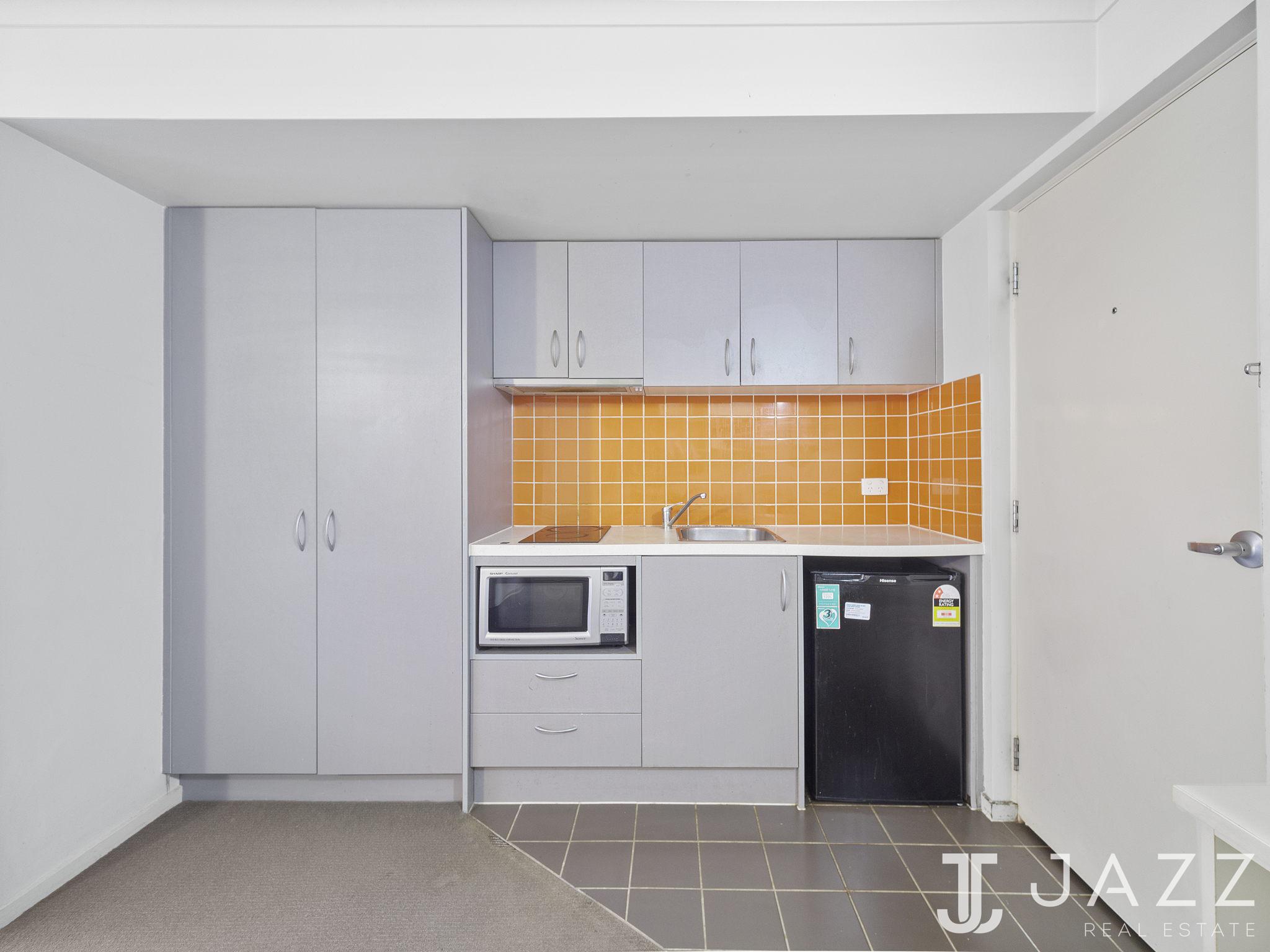 1-bedroom unit at FLAT 21 15 HAWTHORN ROAD, CAULFIELD NORTH VIC 3161, Glen Eira, Victoria