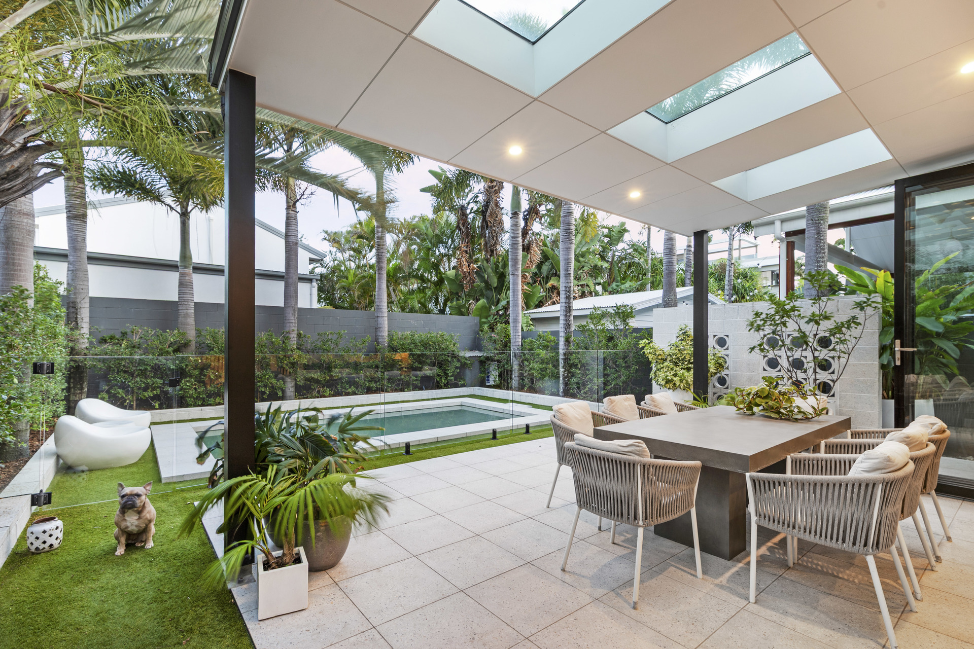10 OCEAN STREET, Mermaid Beach QLD 4218 - Image 8