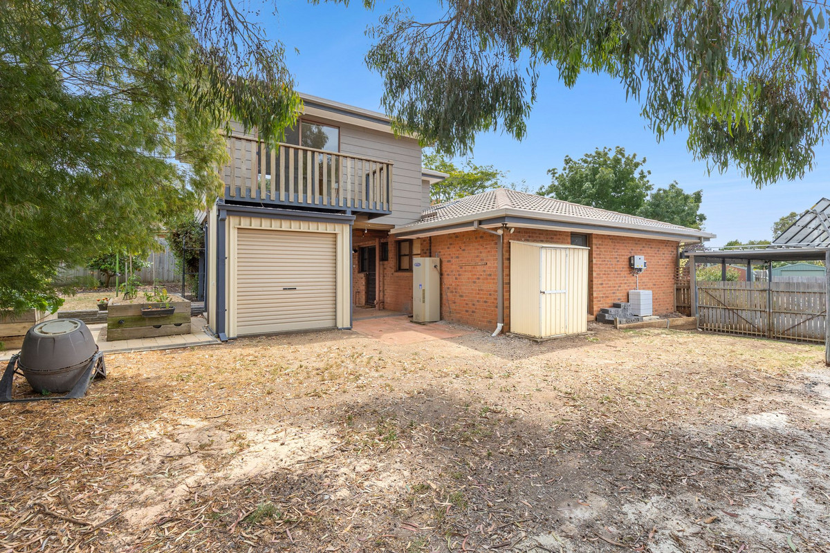 5-bedroom house at 2 Ashford Court, Belmont, VIC 3216, Greater Geelong, Victoria
