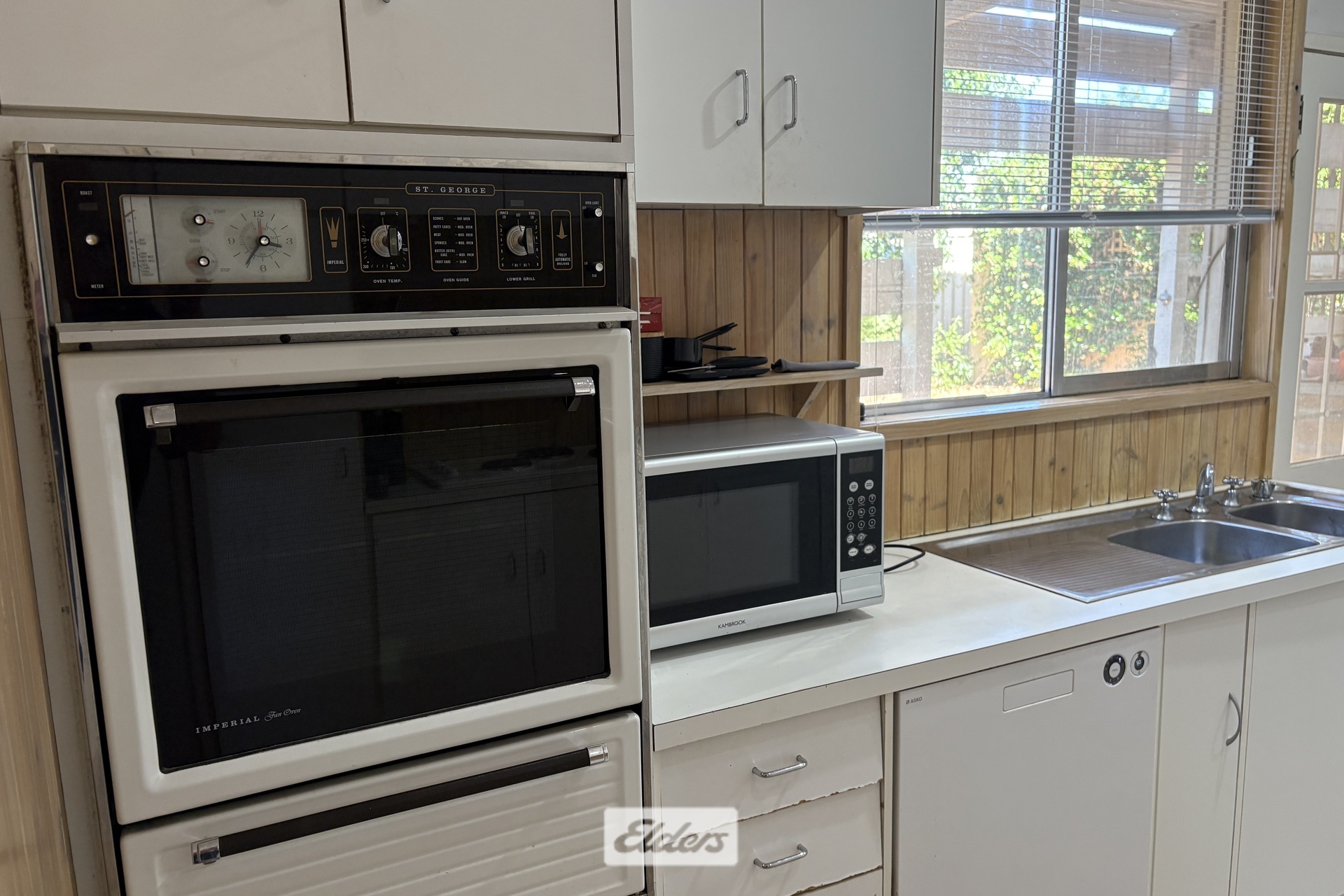 3-bedroom house at 21 CARRINGTON STREET, Robinvale VIC 3549, Swan Hill, Victoria