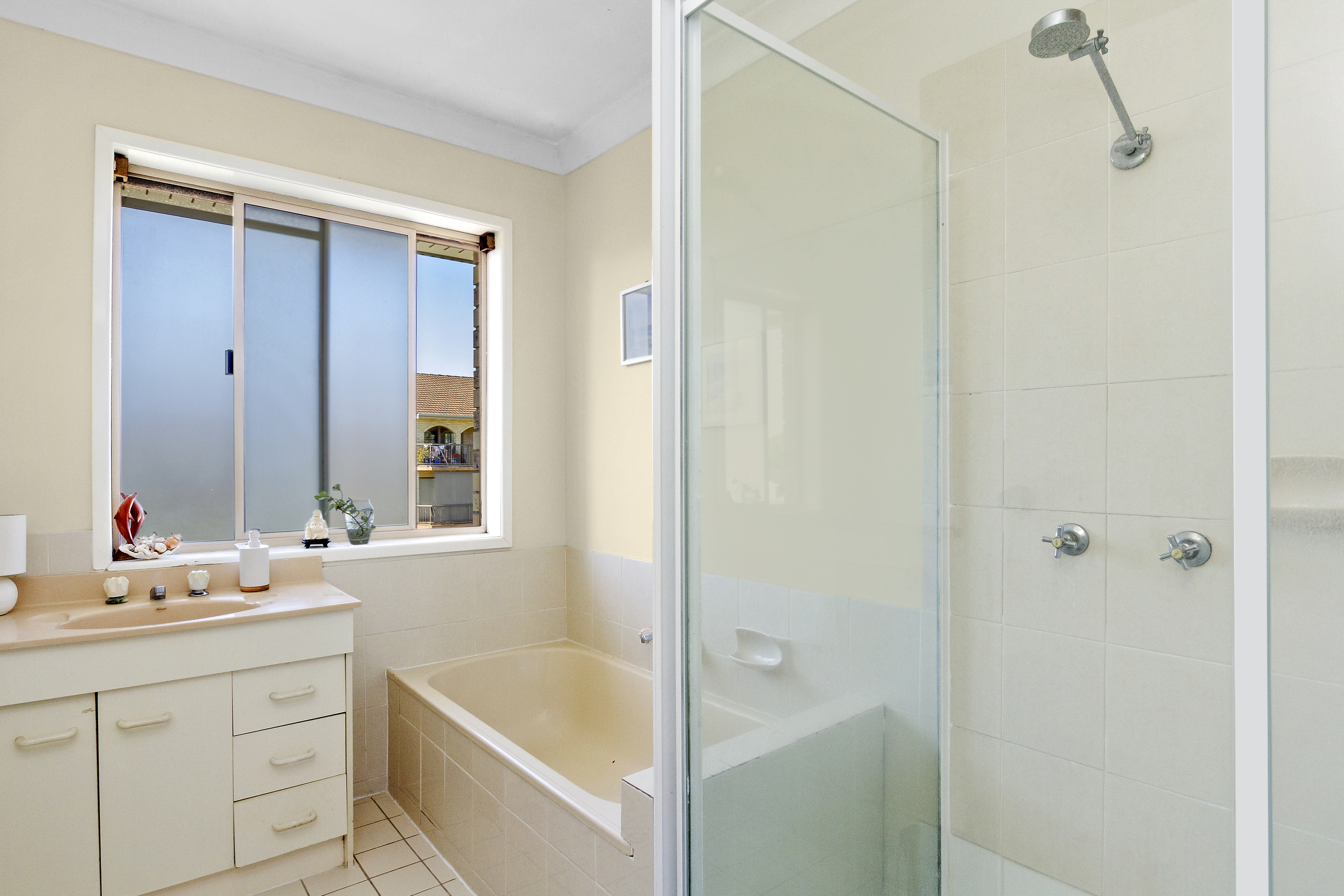 2-bedroom unit at HAVEN VISTA 6 1 BOLTON STREET, COOLANGATTA QLD 4225, Gold Coast, Queensland