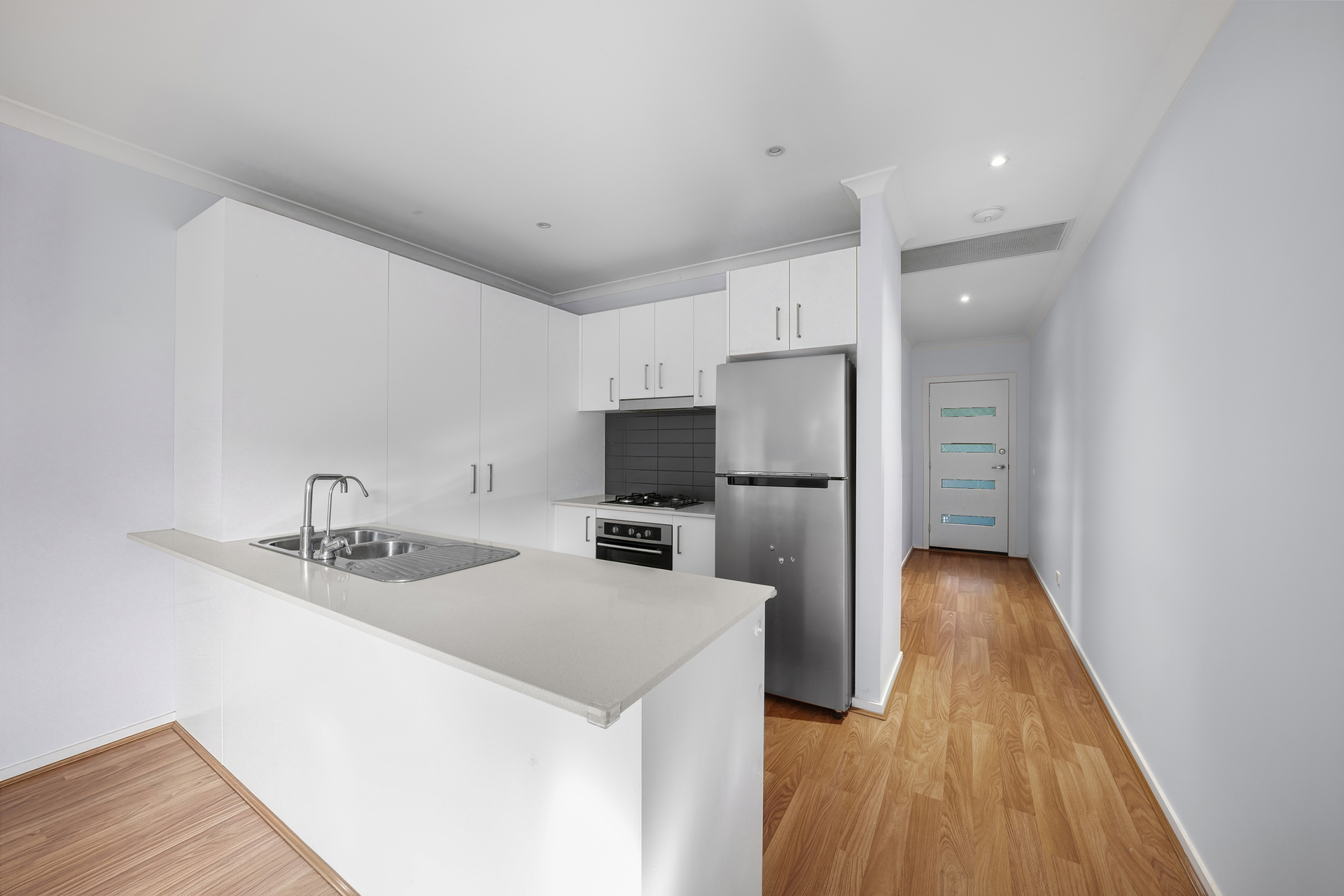 46 GALLANTRY AVENUE, Craigieburn VIC 3064 - Image 2