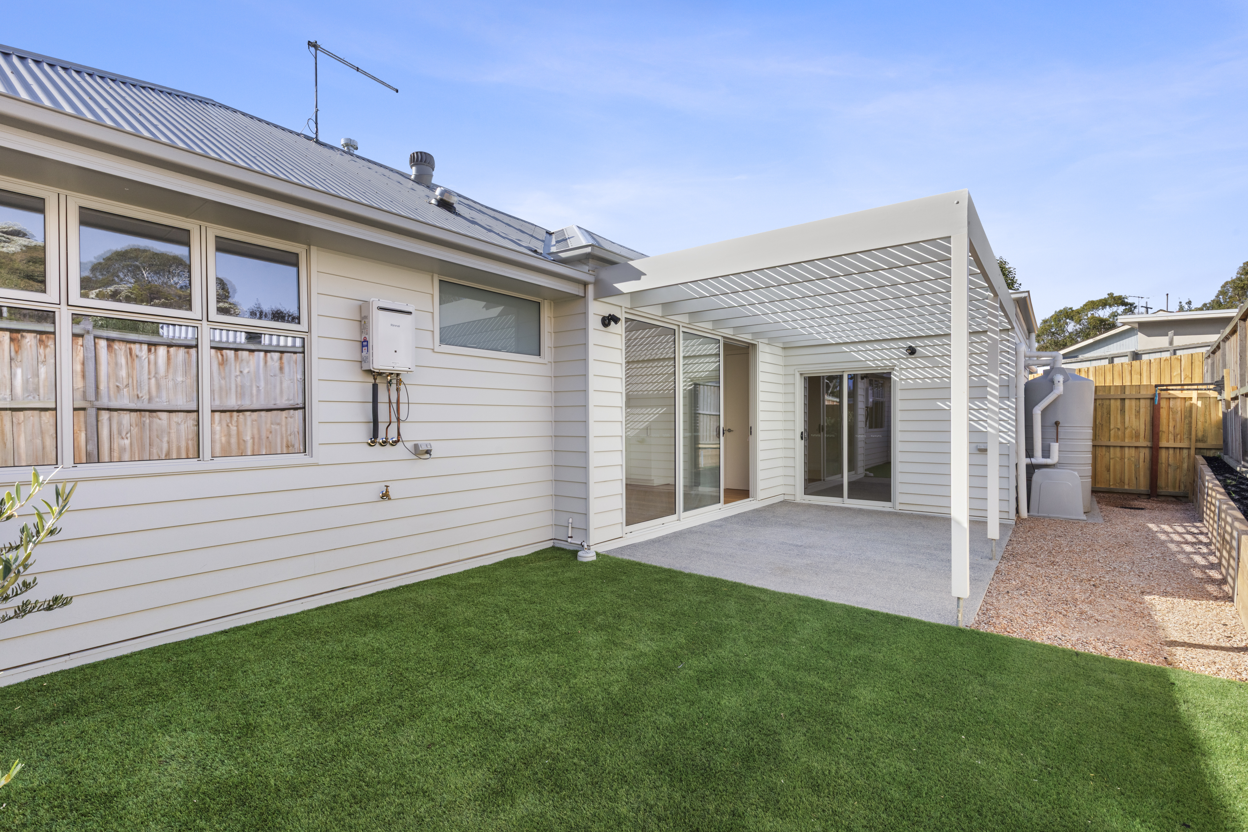 2-bedroom unit at 2/156 Ballarat Road, Hamlyn Heights, VIC 3215, Greater Geelong, Victoria
