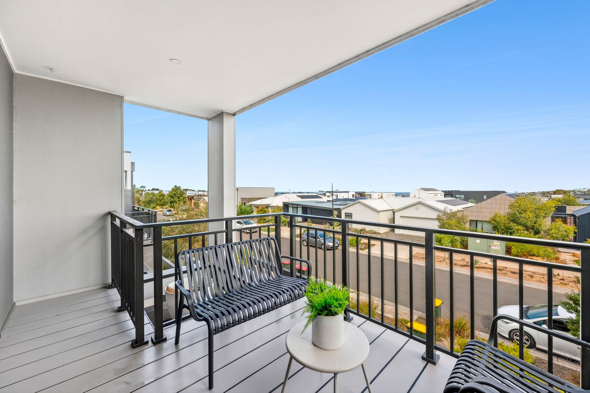 28 Wurrak Crescent, Torquay, Vic, 3228 - Image 8