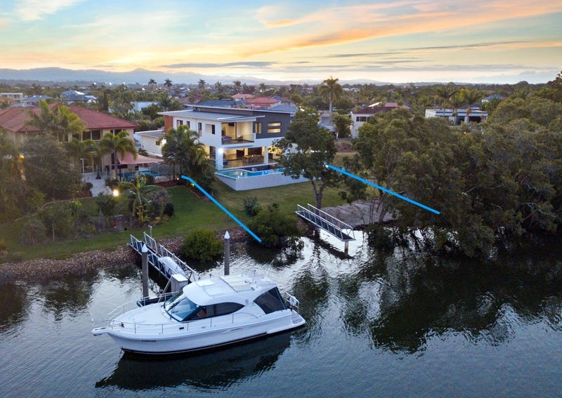 5-bedroom house at 4 Edgewater Place, Helensvale, QLD 4212, Gold Coast, Queensland