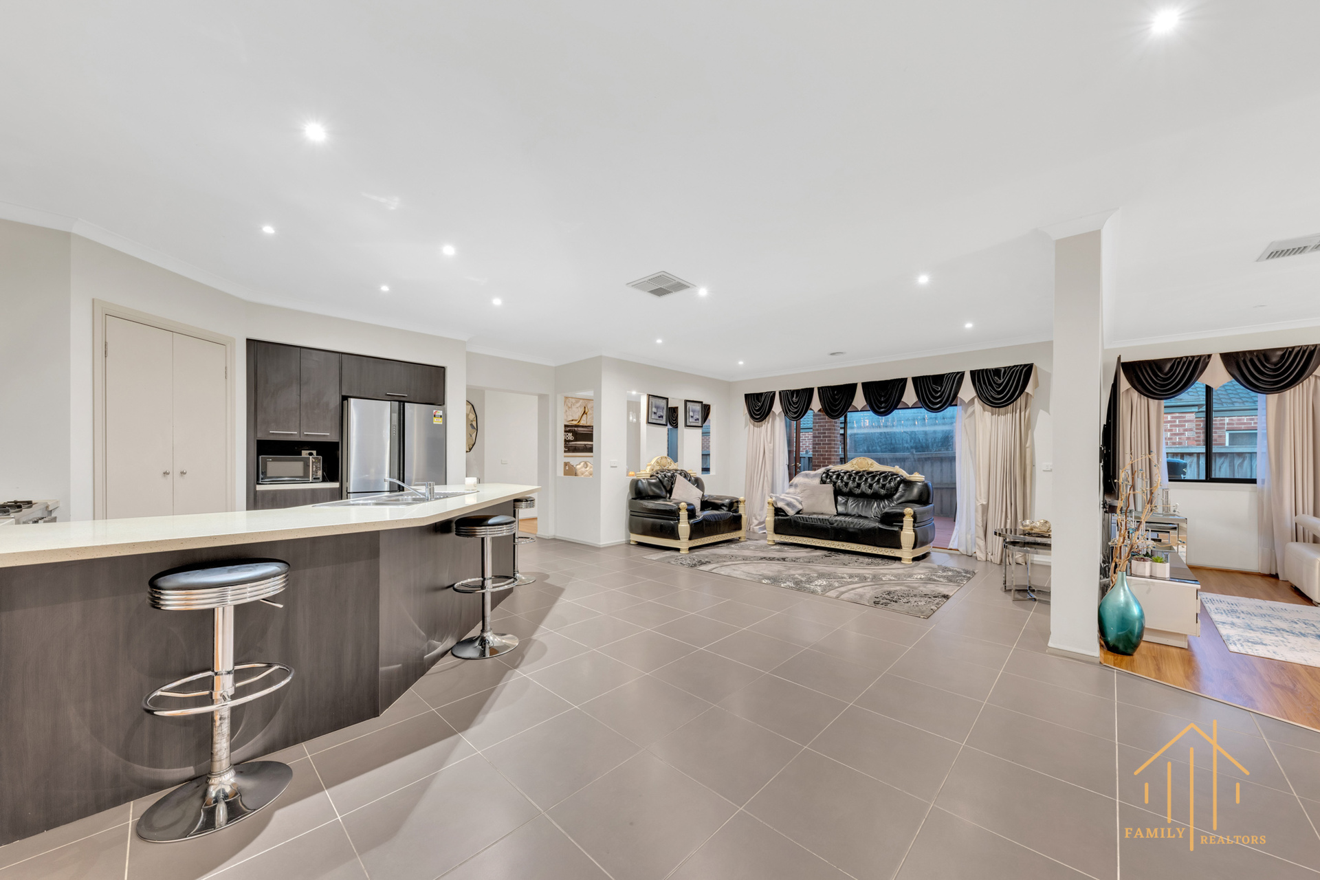 5-bedroom house at 21 Flash Dan Drive, Cranbourne East, VIC 3977, Casey, Victoria