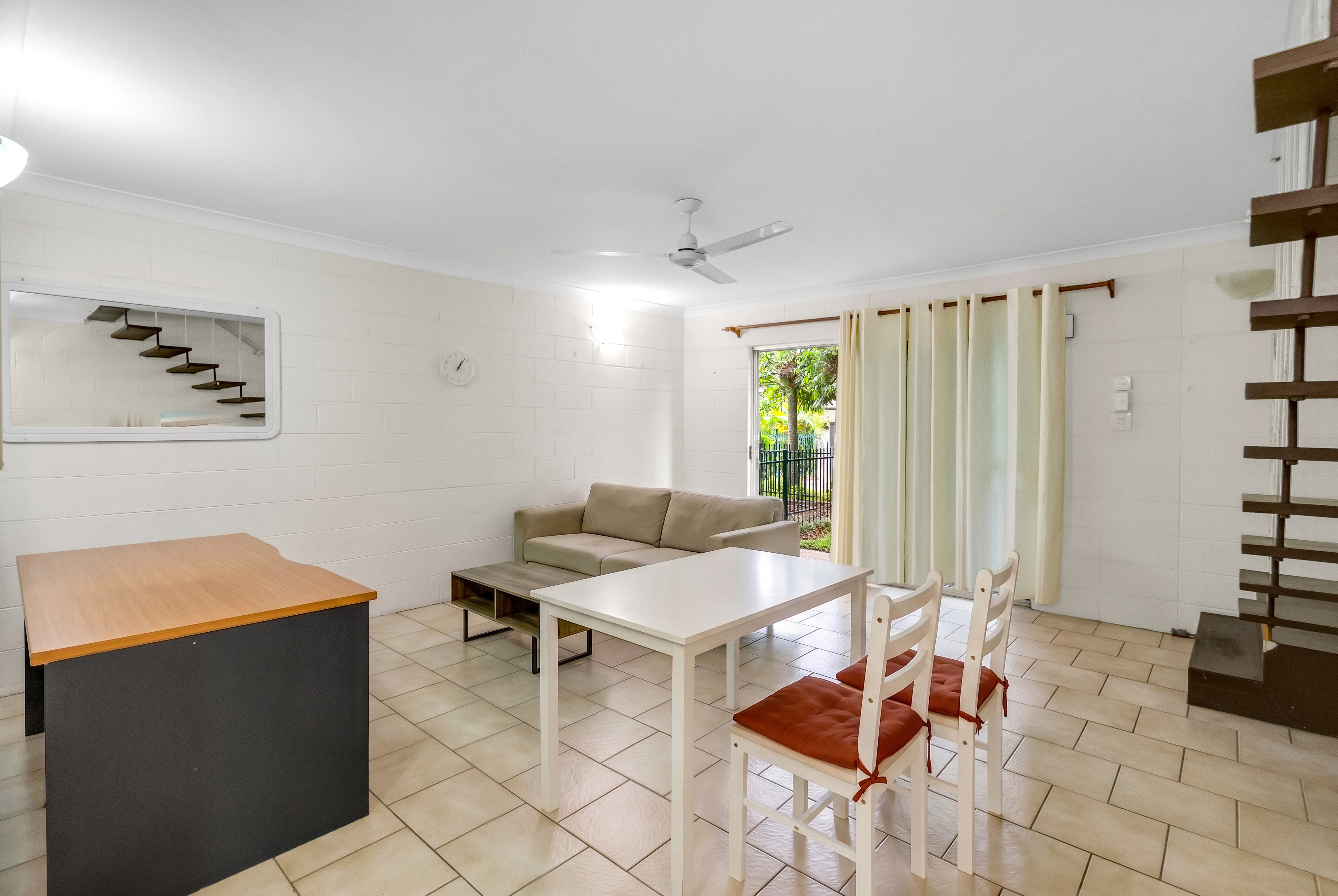 2 199 MCLEOD STREET, CAIRNS NORTH QLD 4870 - Image 3